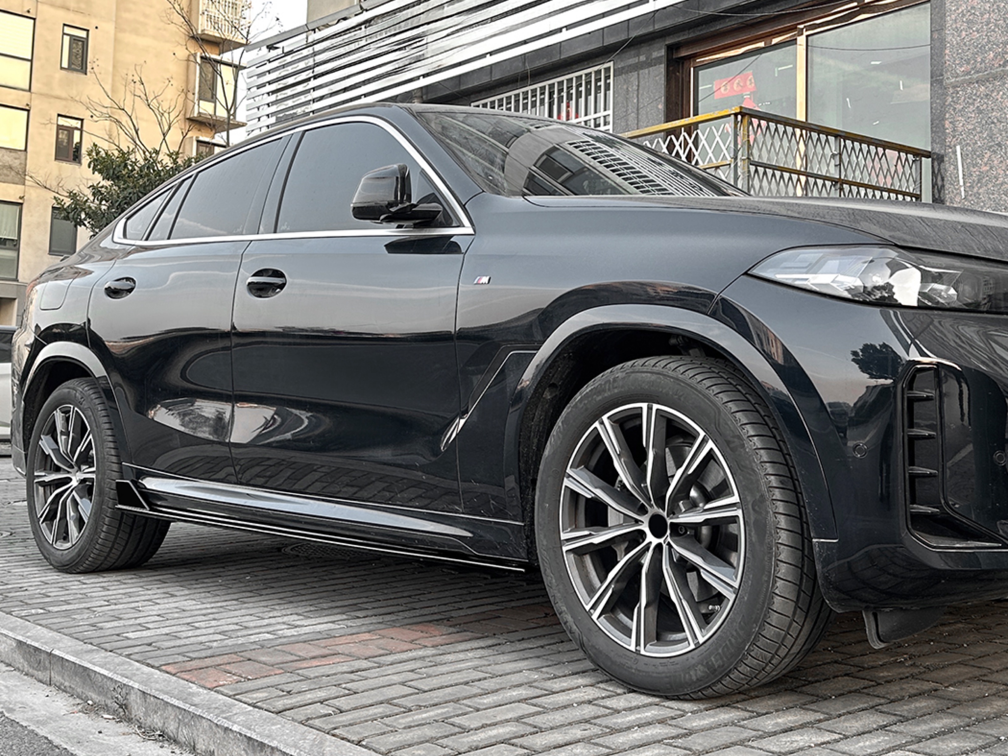 Леза під пороги M-Performance BMW X6 G06 F96 2019 - 2шт. ABS пластик, колір чорний глянець 3