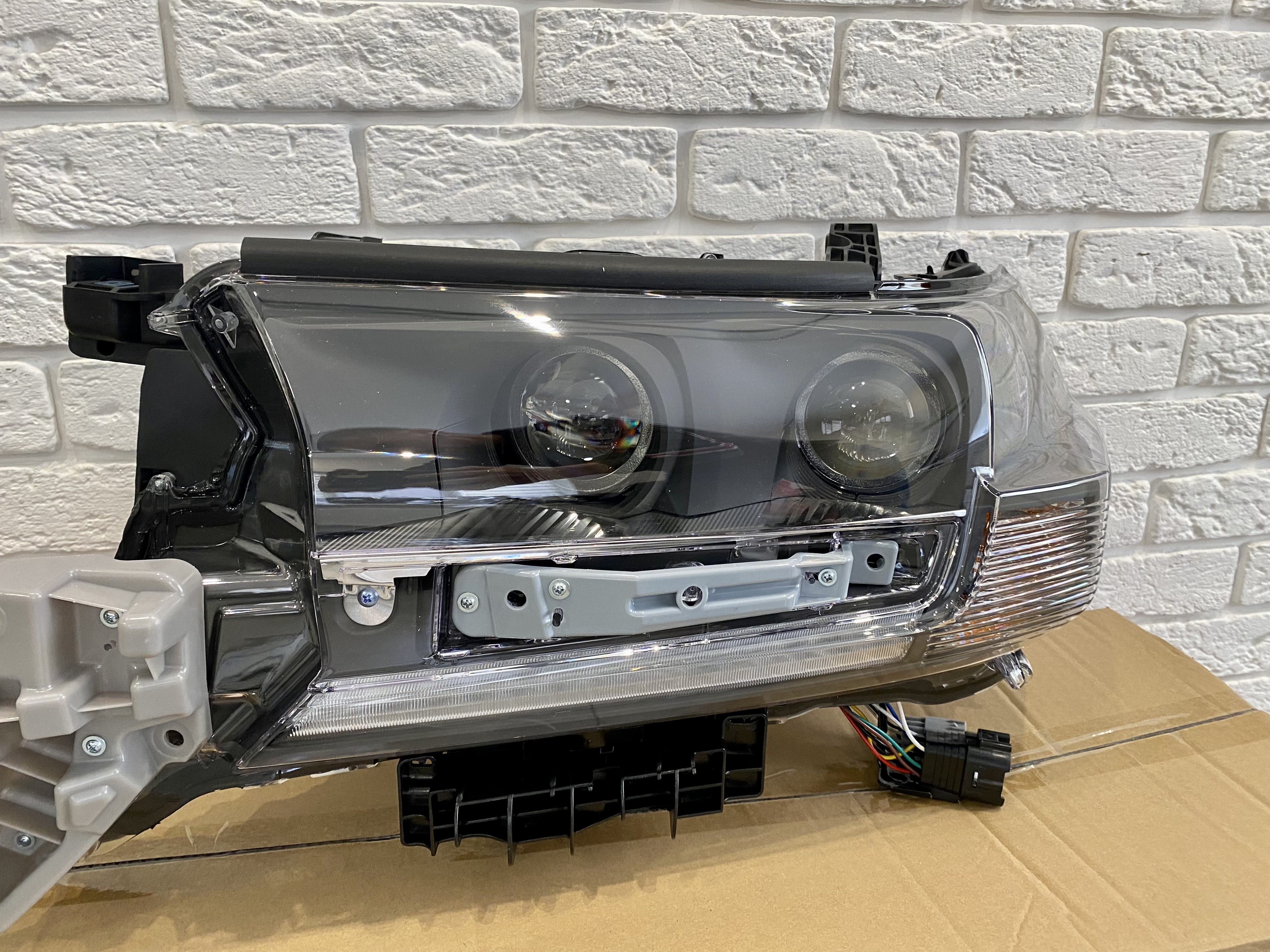 Full Led фари Executive Black Toyota Land Cruiser 200 2016- 5