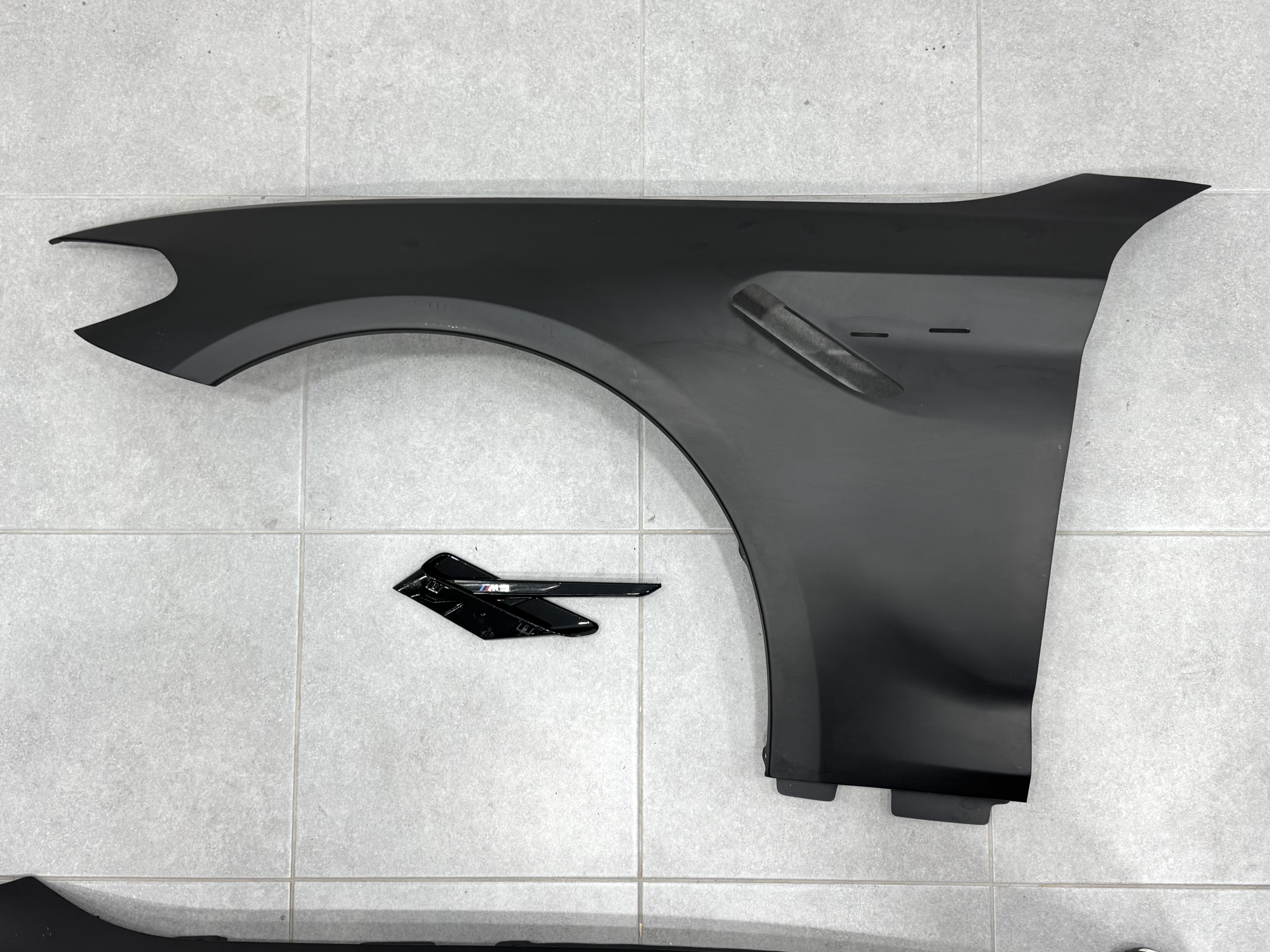 Передні крила в стилі M5 для BMW 5 series G30 / G31 2016-2023 3