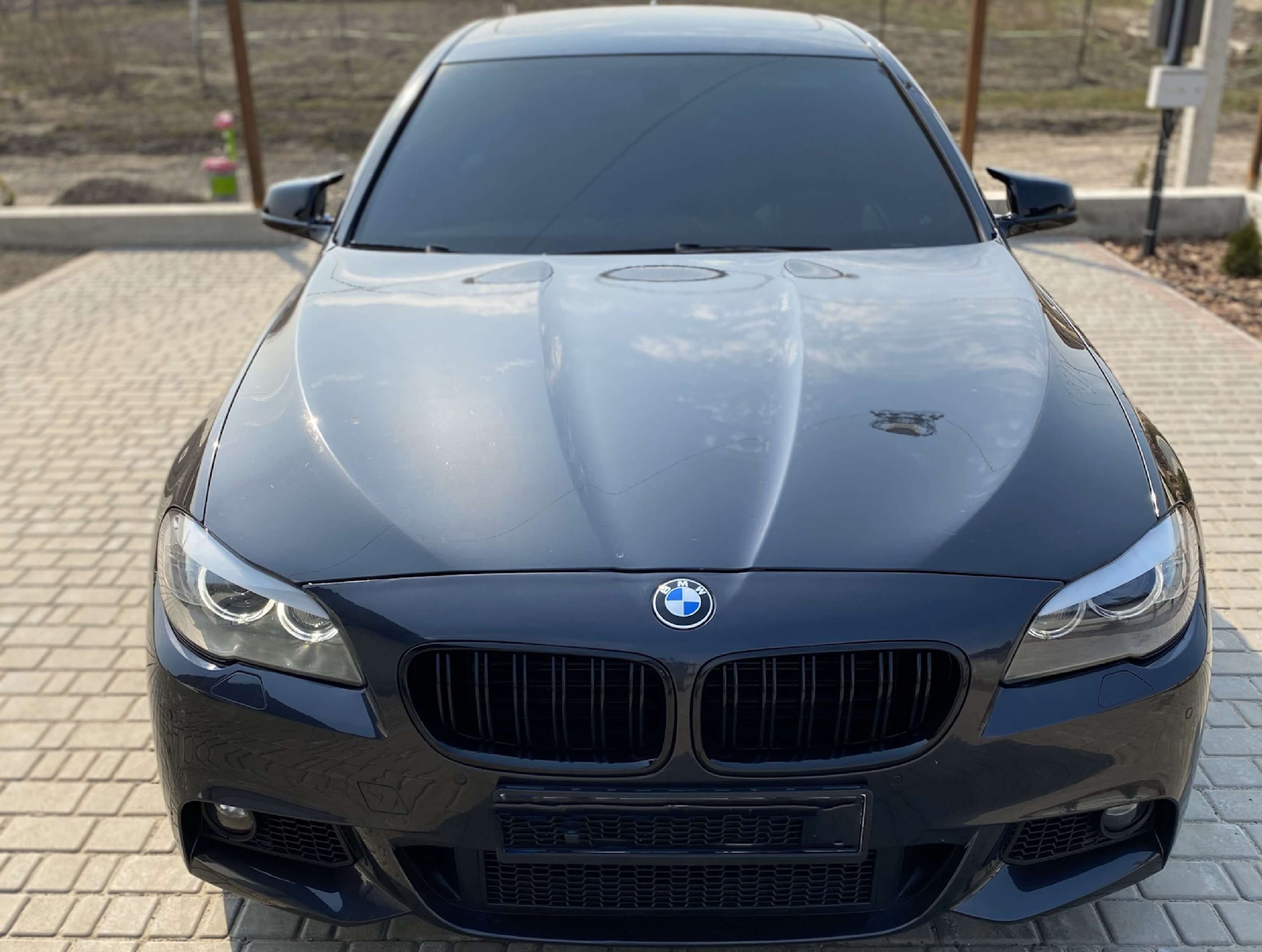 Накладки на дзеркала Чорний глянець (M - Look) V2 (10-13) на BMW 5 Series F10 / F11 2010-2017 року 4