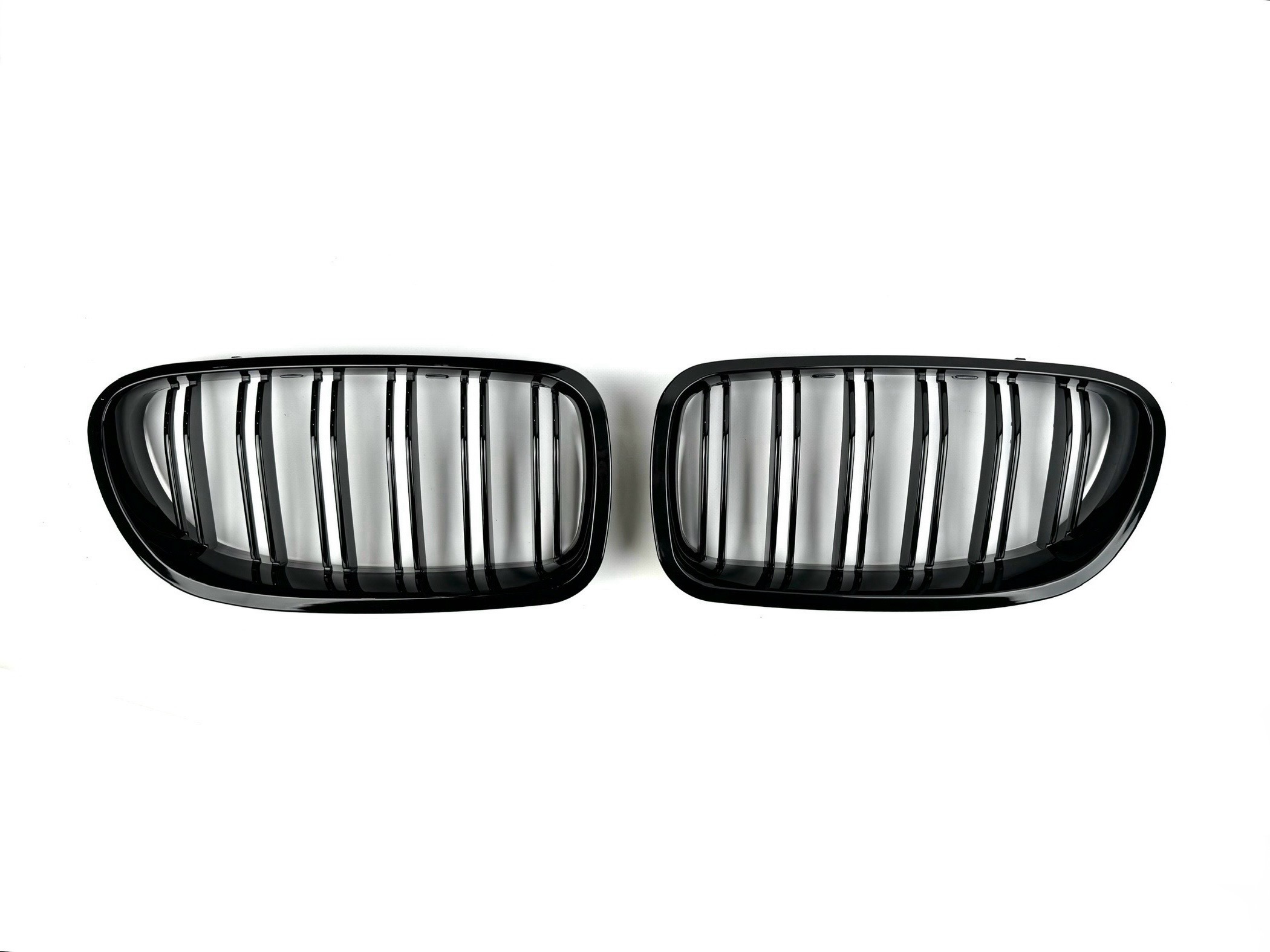 Решітки радіатора ніздрі M5 стиль BMW 5 series F10 F11, чорний глянець 2шт.