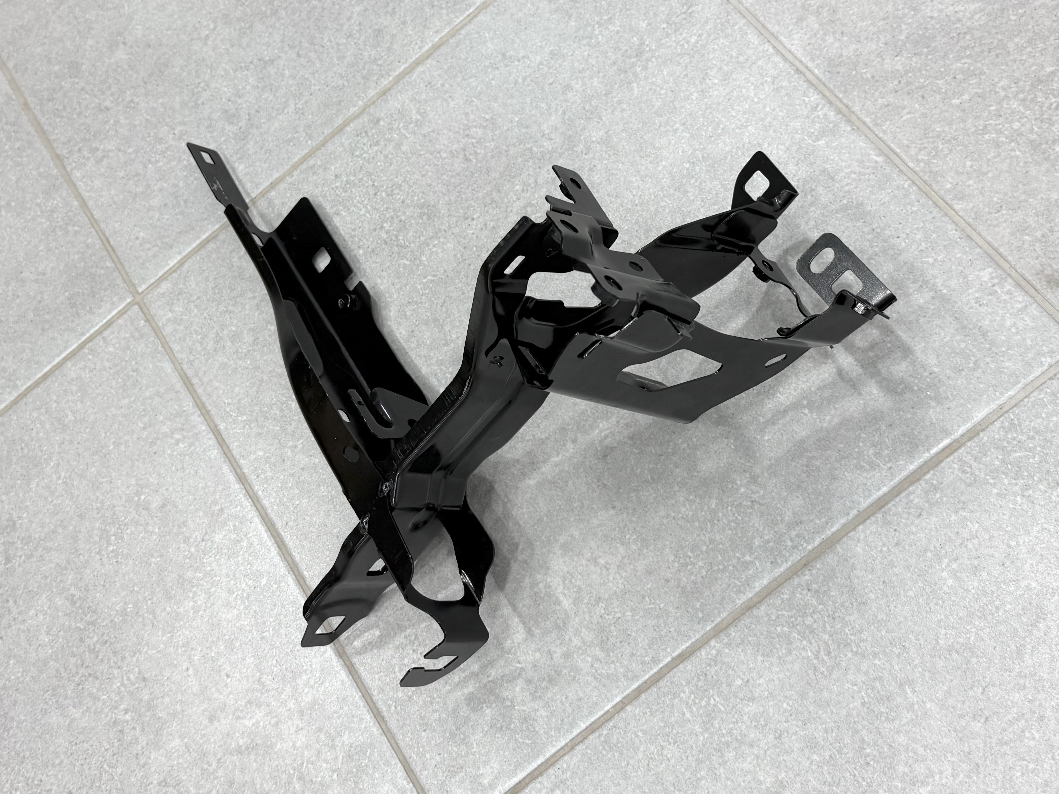 Кронштейн правого окуляра 51647422294 для BMW 3 series G20 G21 4