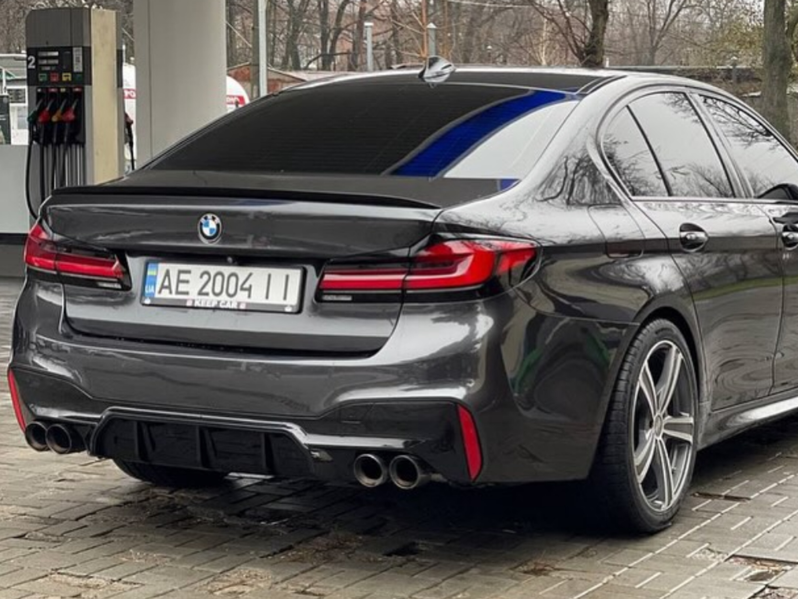 Дифузор накладка заднього бампера M5 style F90 для BMW 5 series G30 2017 - ДО БАМПЕРА М ПАКЕТ, чорний глянець 3