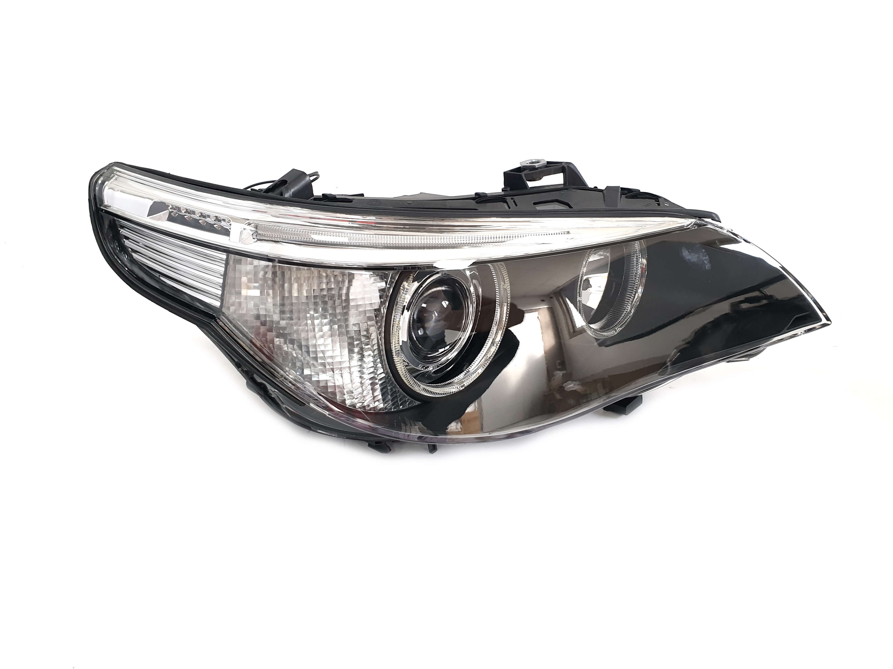 Передні фари Bi-Xenon (без блоків) на BMW 5 Series E60 / E61 2003-2010 року 3
