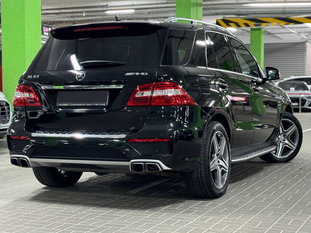 Комплект обвісів AMG ML63 4