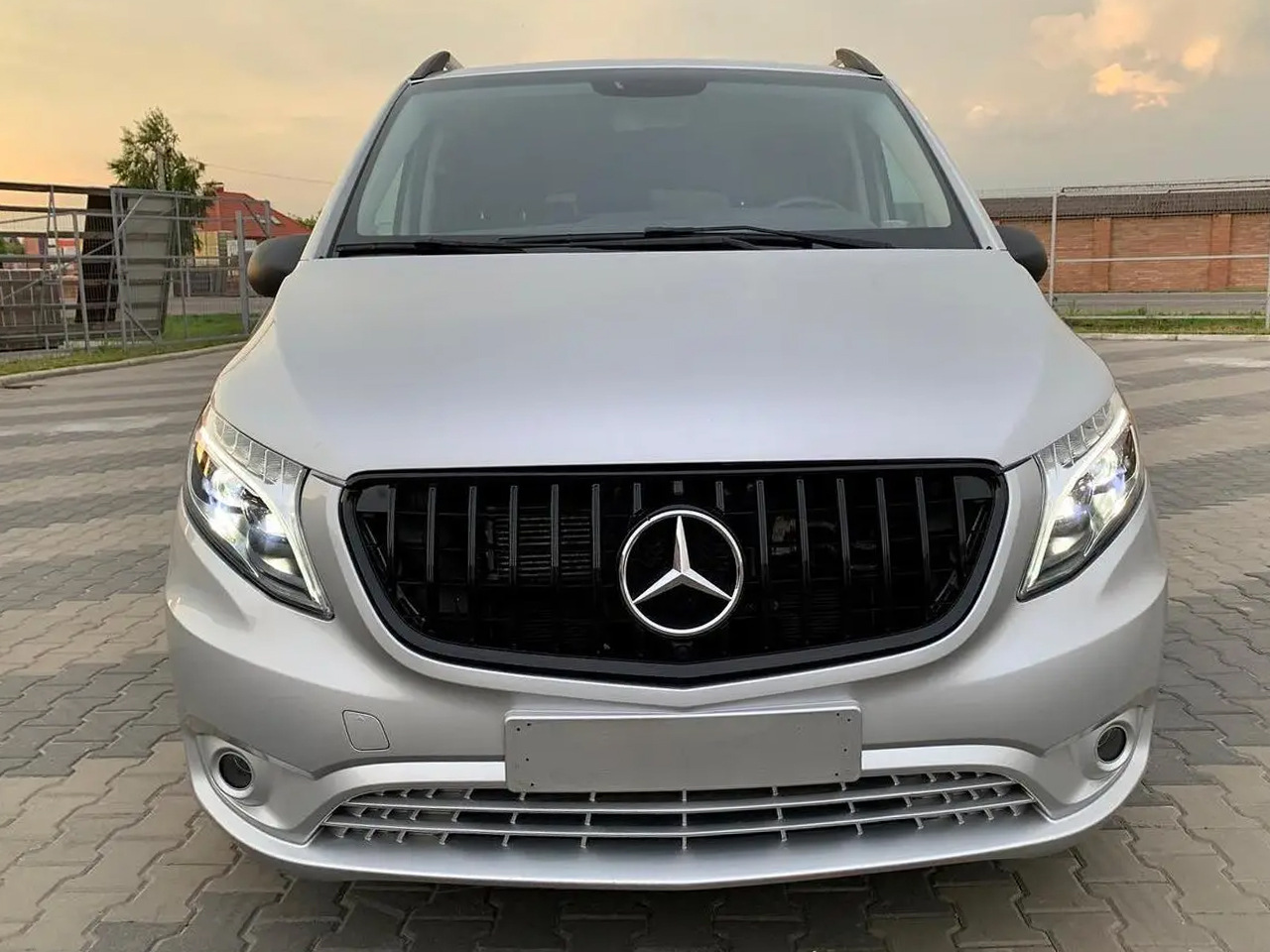 Передня решітка GT Panamericana Black (2014-2023 для Vito W447) 6