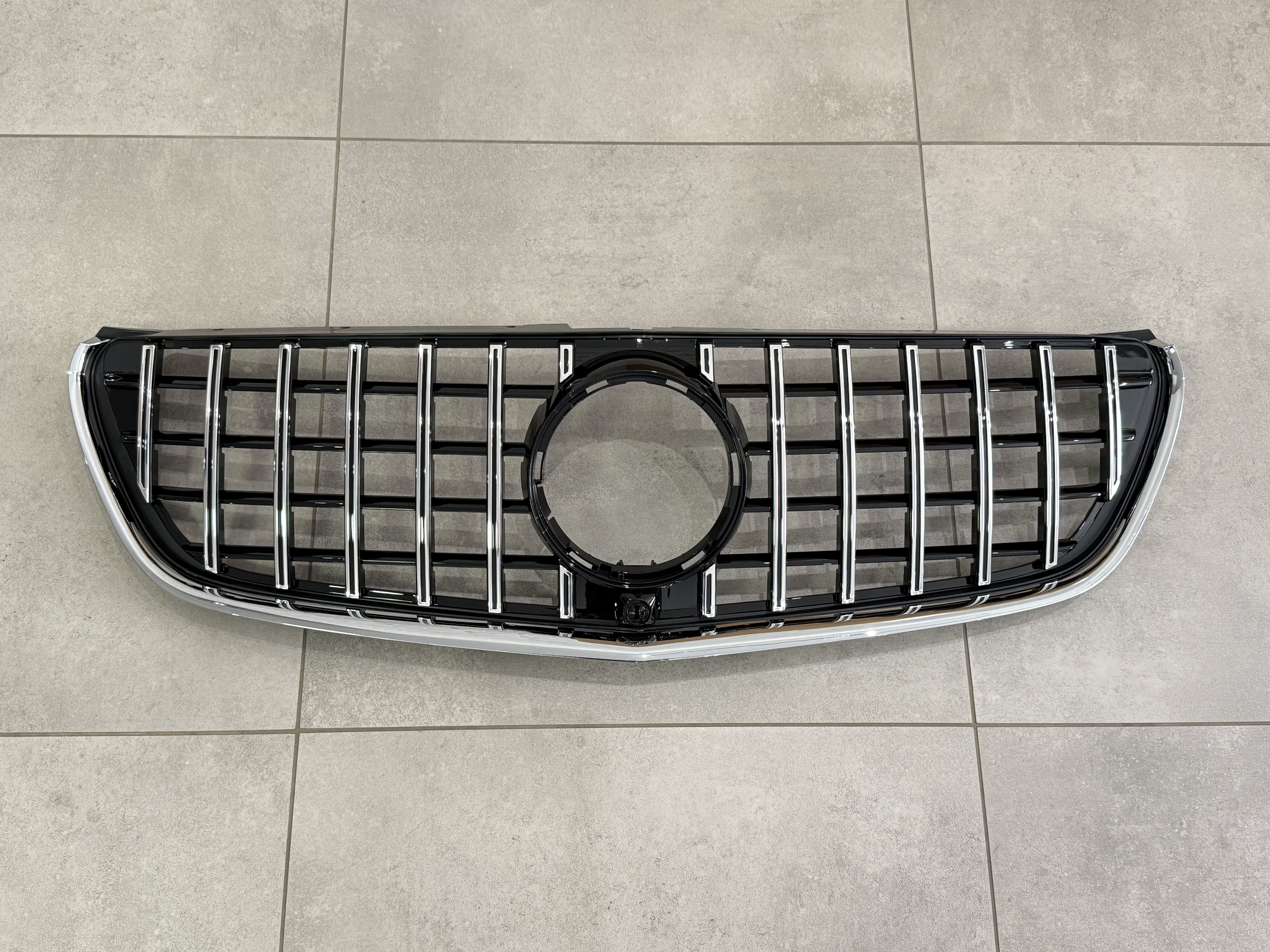 Решітка радіатора GT CHROME Mercedes Benz V-class W447 2014-2019 ДЛЯ AMG І ЗВИЧАЙНОГО 6