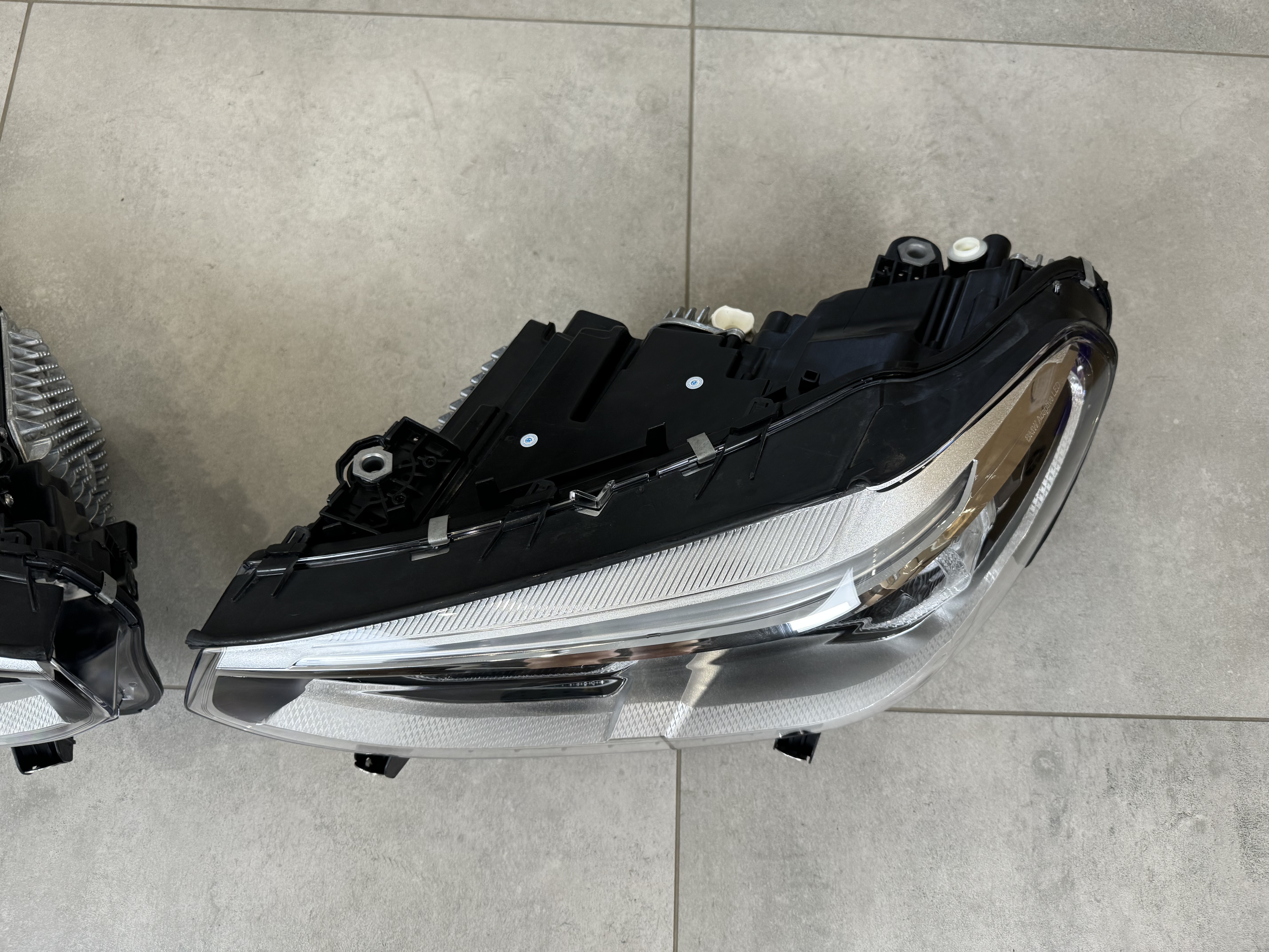 Фари Adaptive LED для рестайлінгу для BMW X3 G01 F97 / X4 G02 F98 2018-2021 2шт. комплектні з блоками 6