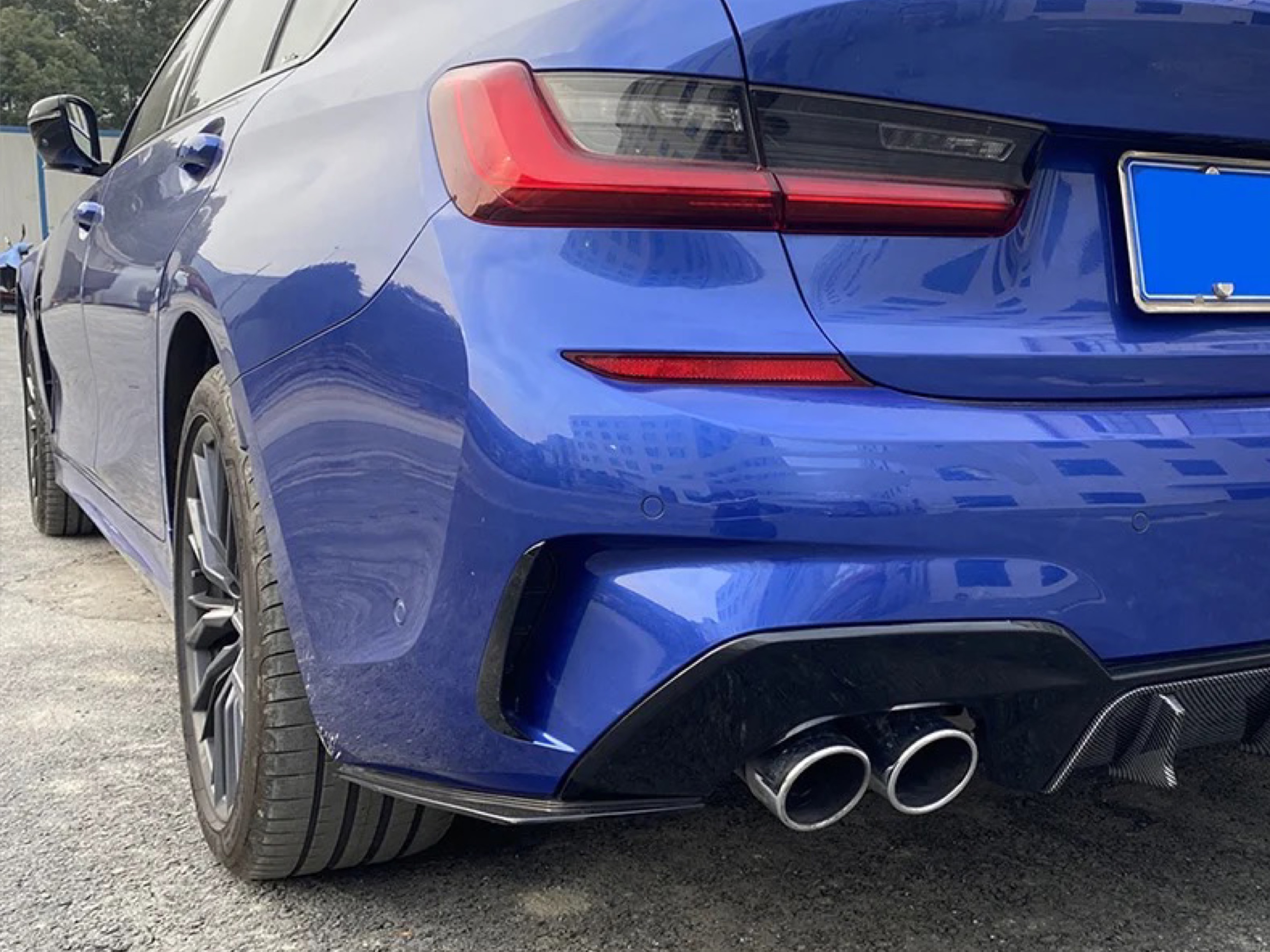 Леза накладки заднього бампера M-Performance BMW 3 series G20 2018 - 2шт. чорний глянець 2