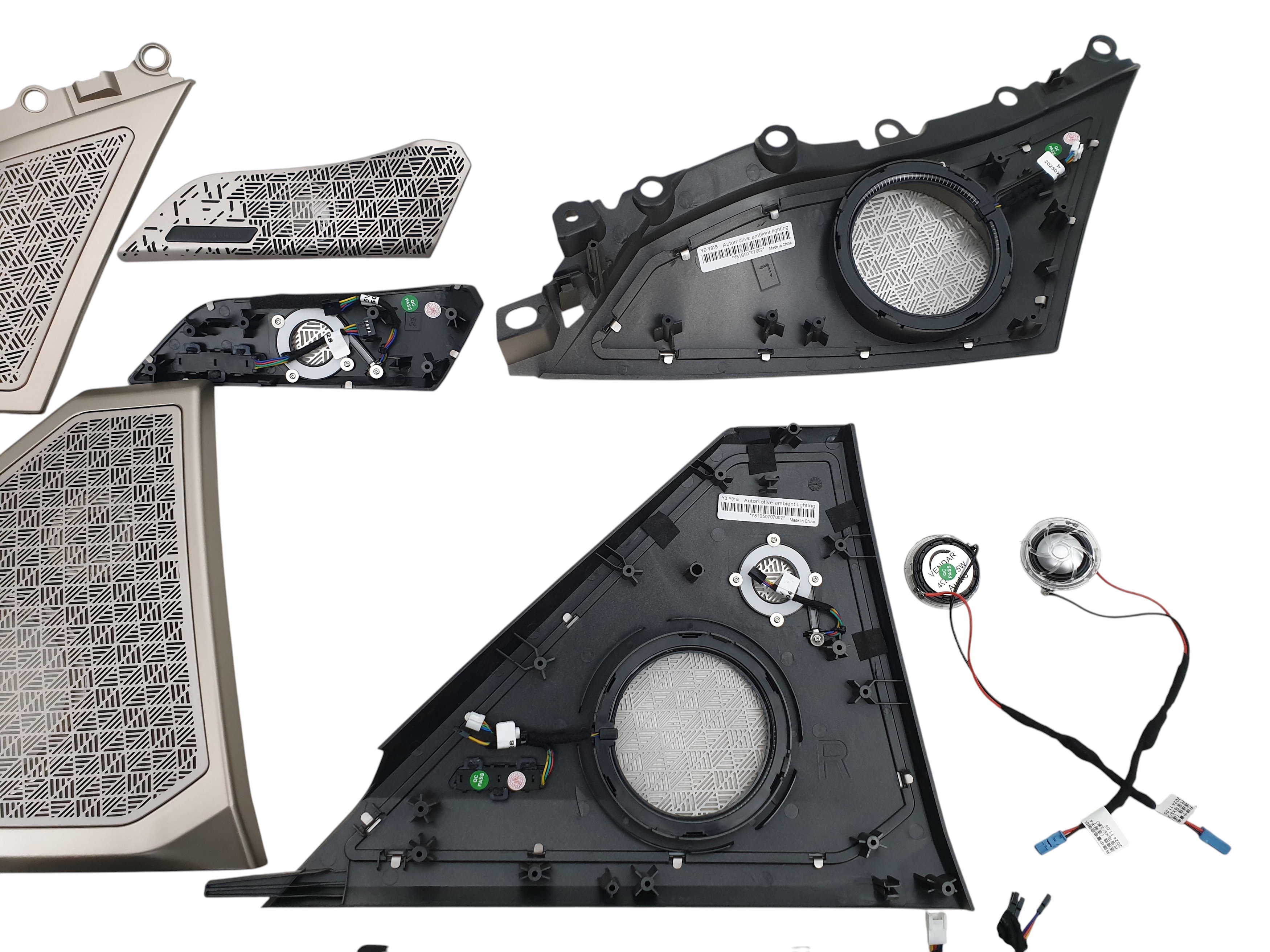 Сітки на динаміки (Bowers & Wilkins) Gold на BMW 5 Series G60 / G61 2023-2025 року 3