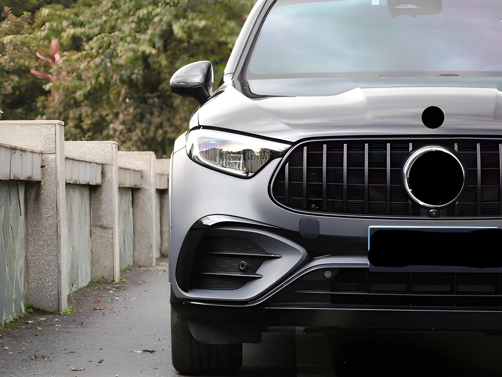 Передній бампер в зібраному вигляді GLC63 AMG