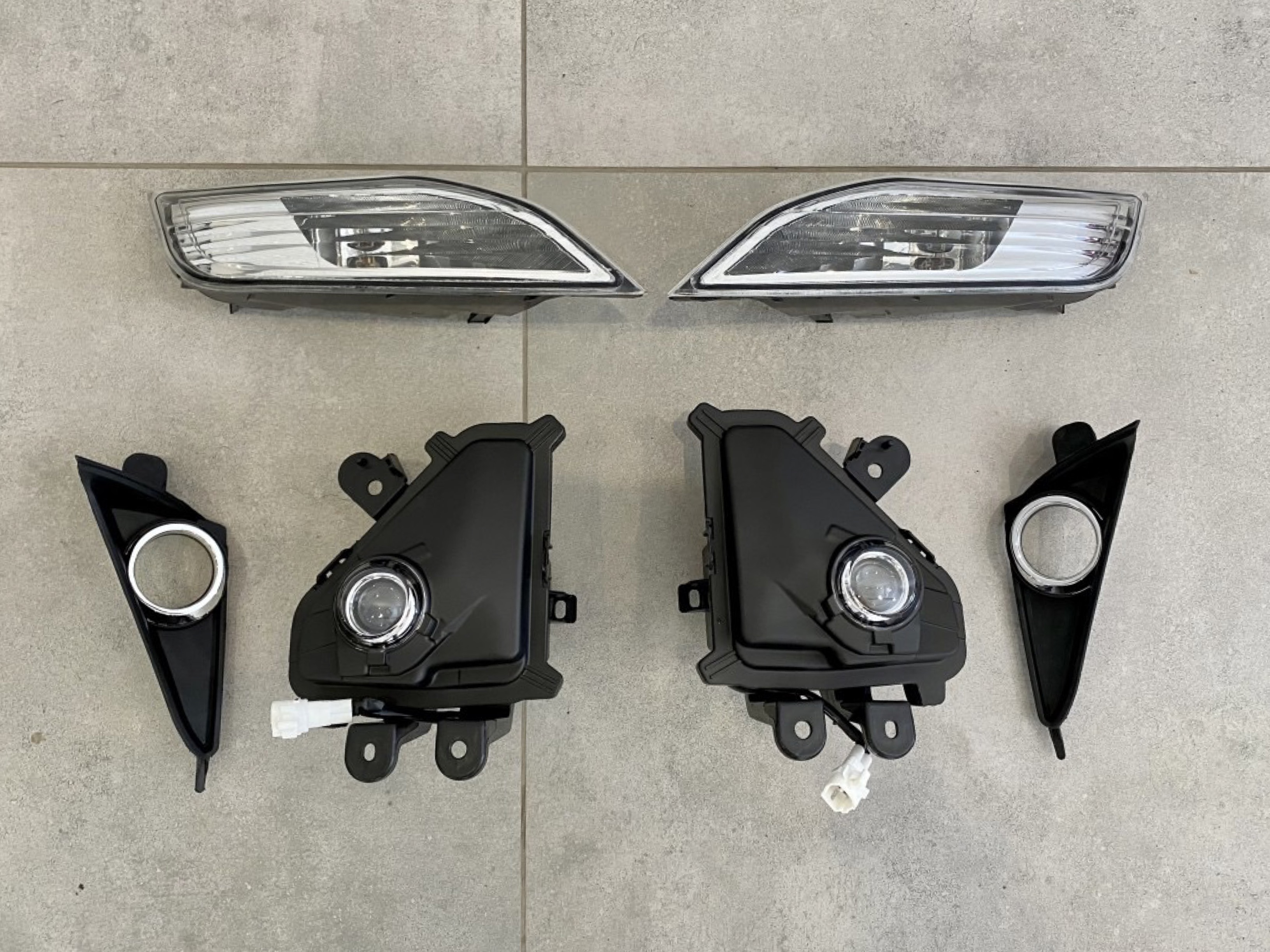 Led туманні фари + заглушки + покажчики повороту Lexus GX 460 2014-2021 (ліва+права) 2