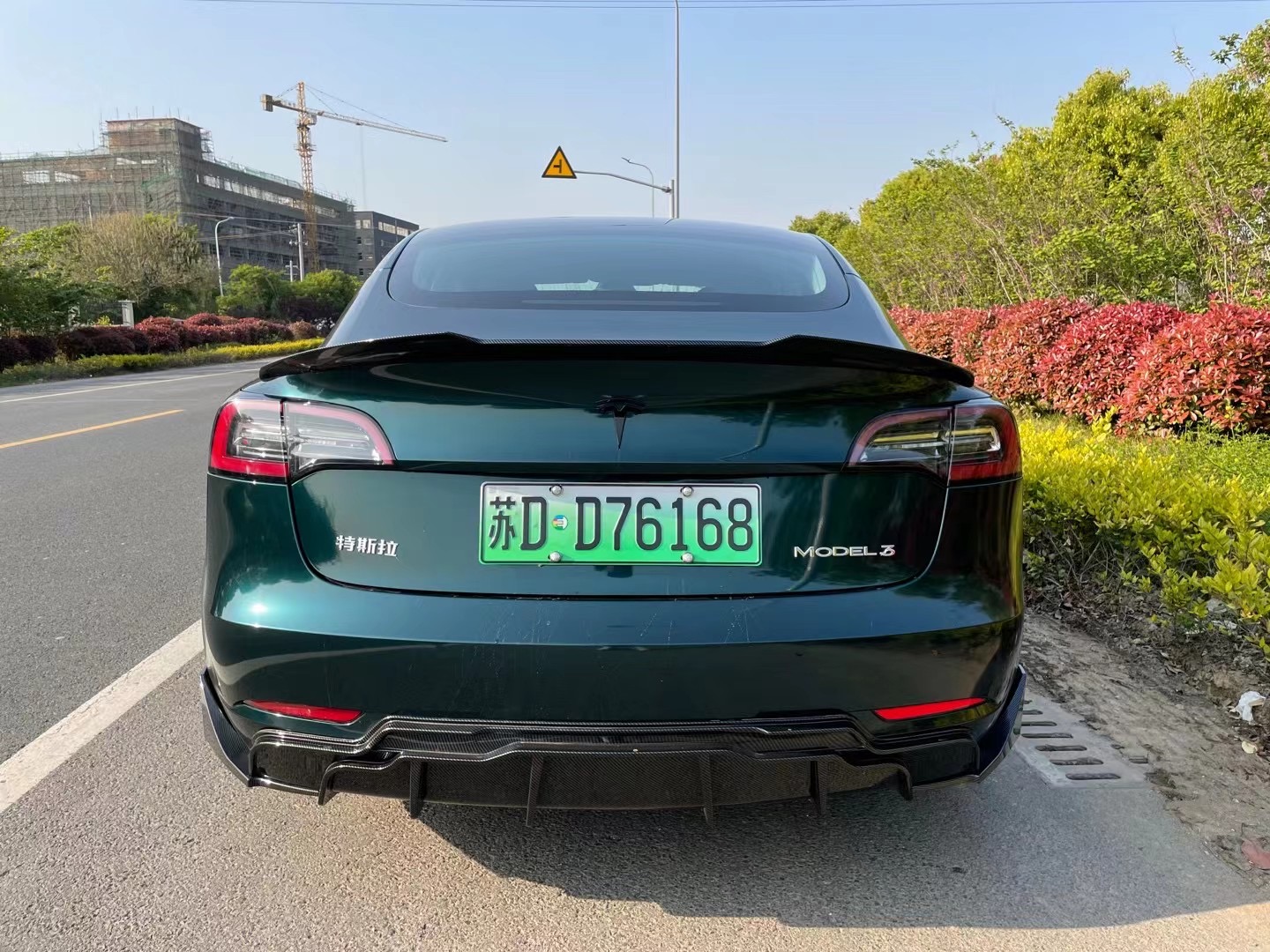 Спойлер лип багажника Tesla model 3 2017- ABS пластик, колір чорний глянець 6