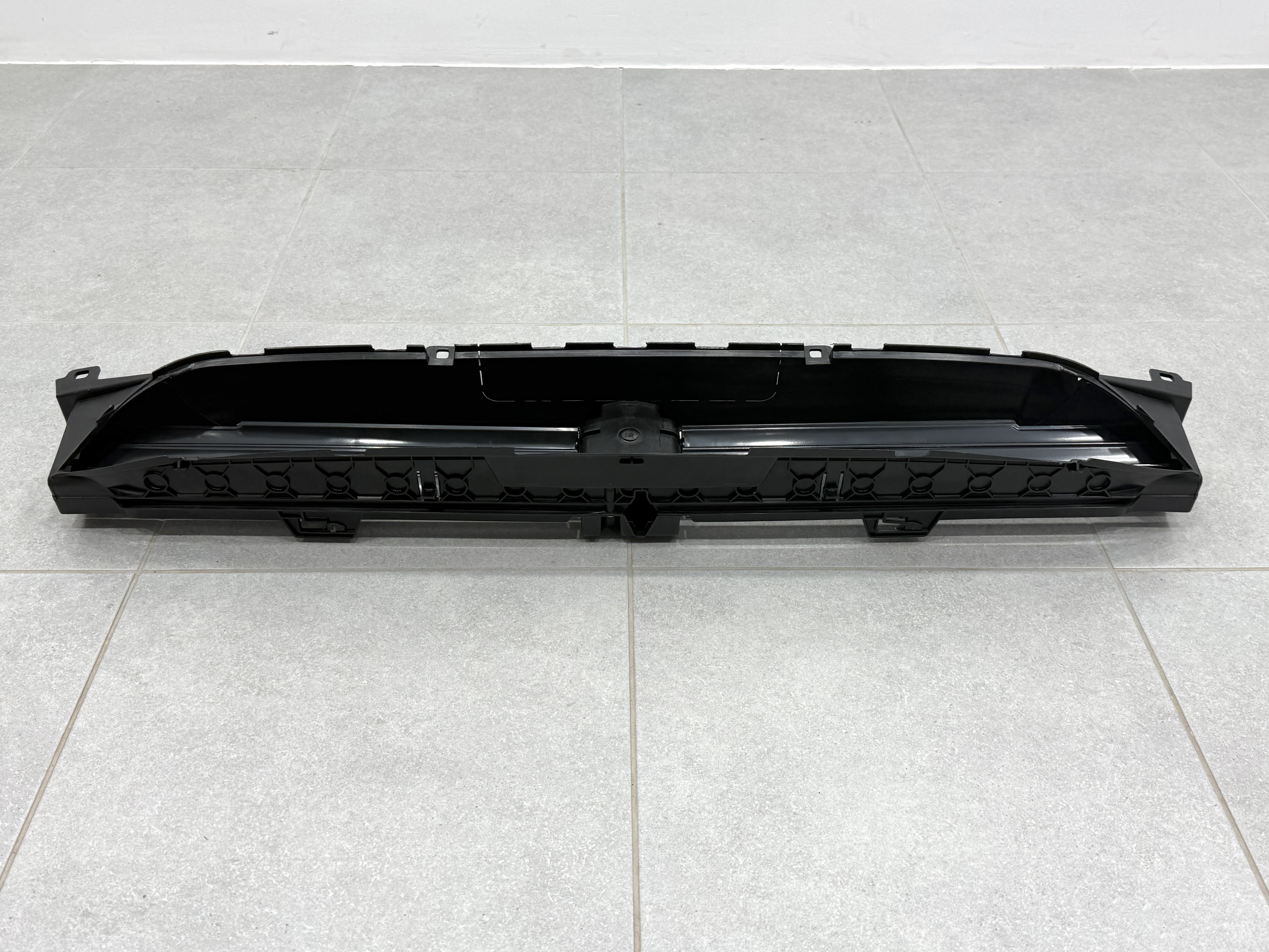 Жалюзі нижні без моторчика 51137497231 BMW X3 G01 / X4 G02 2018-2021 3