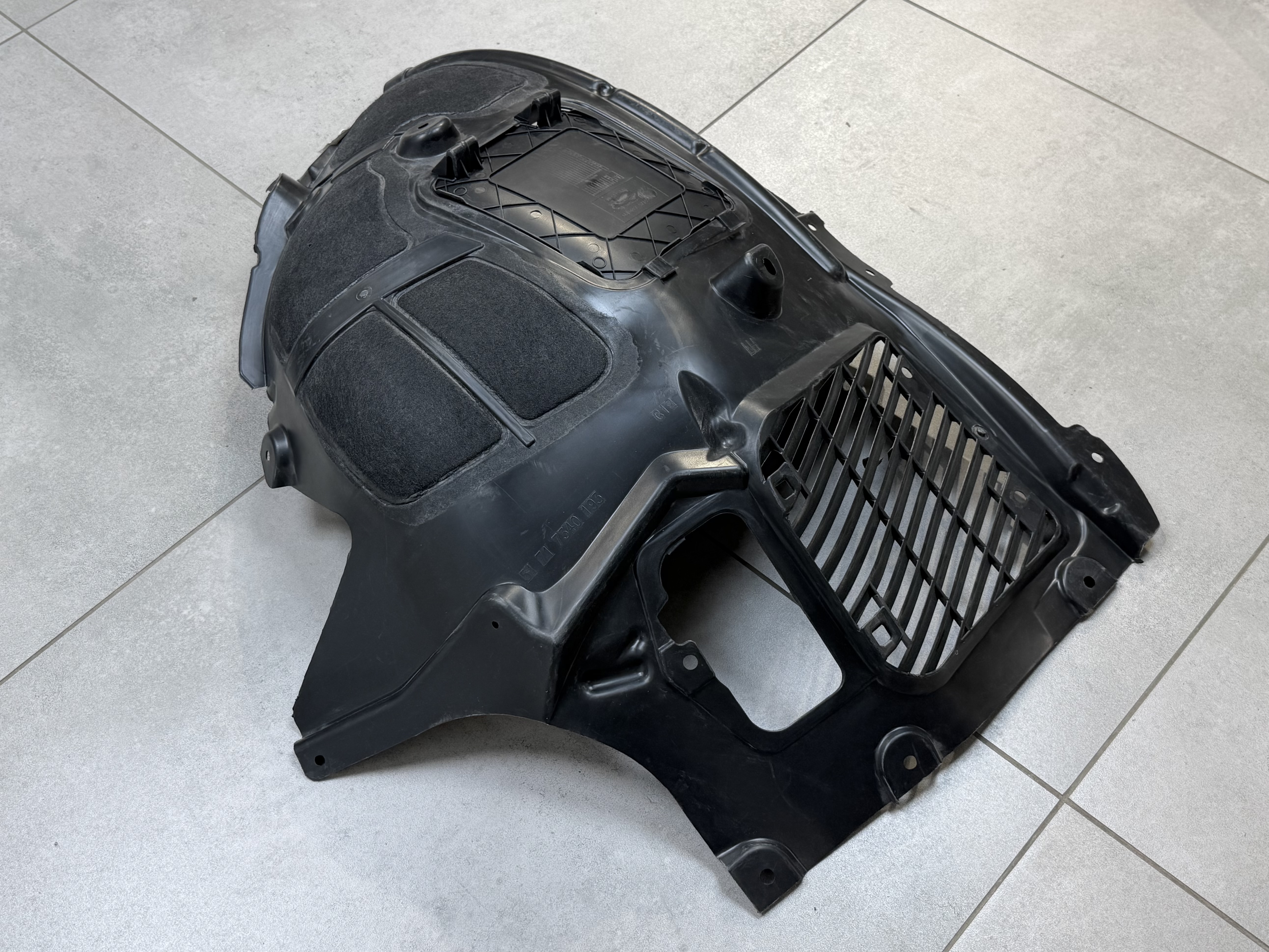 Підкрилок лівий передній 51717493365 для BMW 7 series G11 G12 2015-2021 3