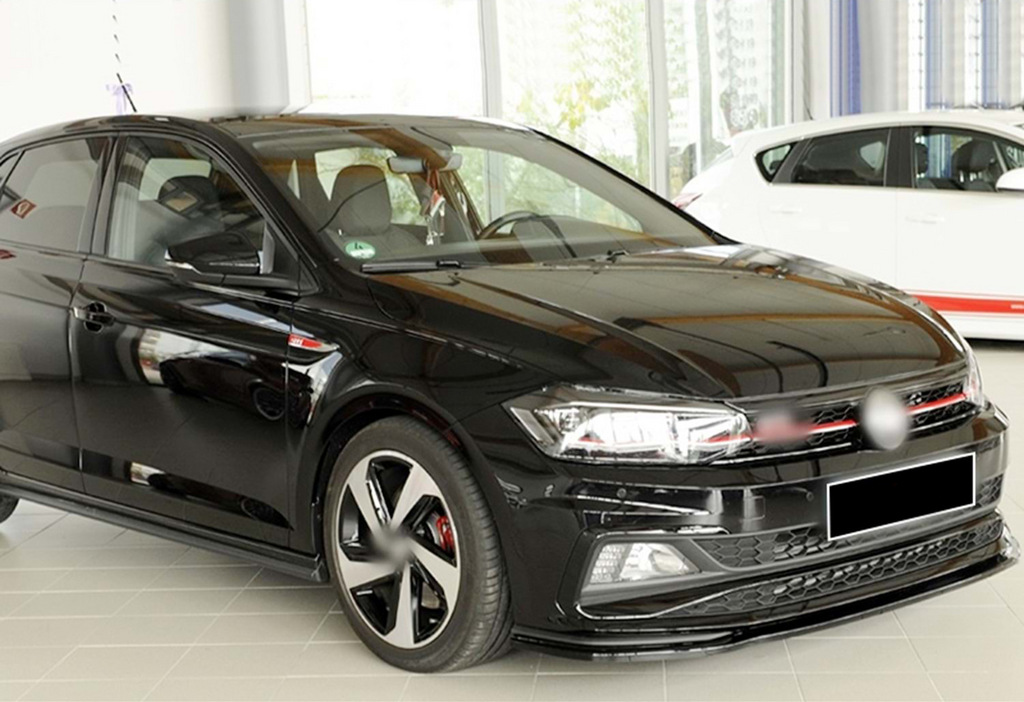 Передня Lip накладка V-1 (для GTI, чорний глянець) 4