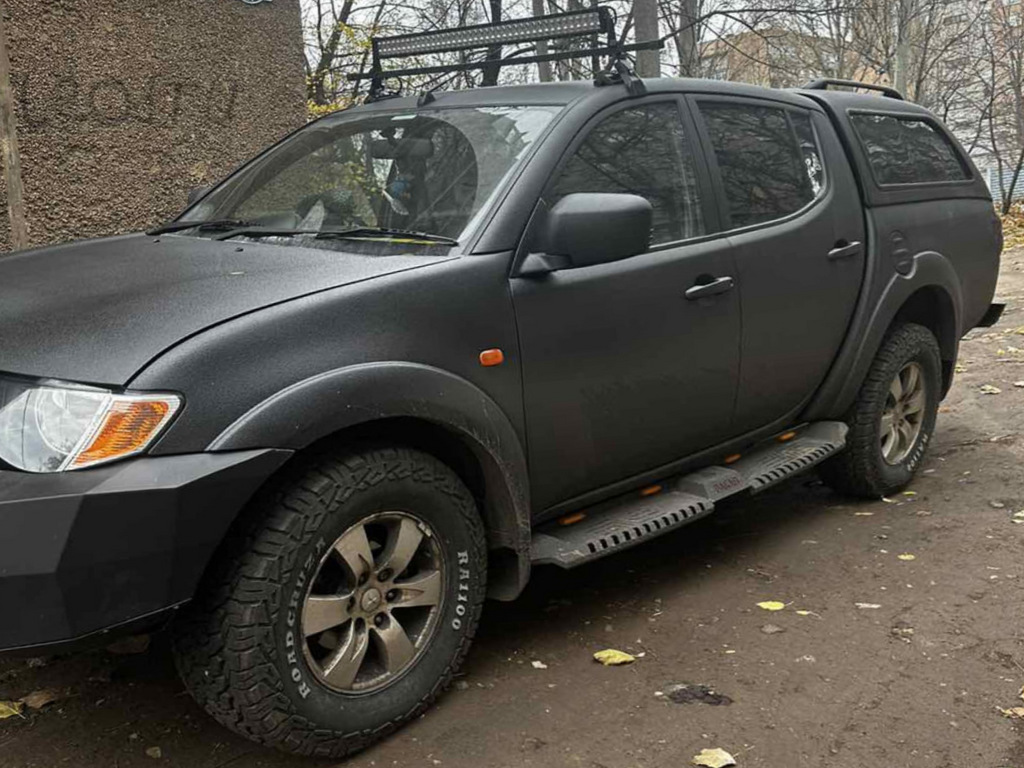 Бокові пороги Dakar V2 з LED (2019+, 2 шт, метал) 2
