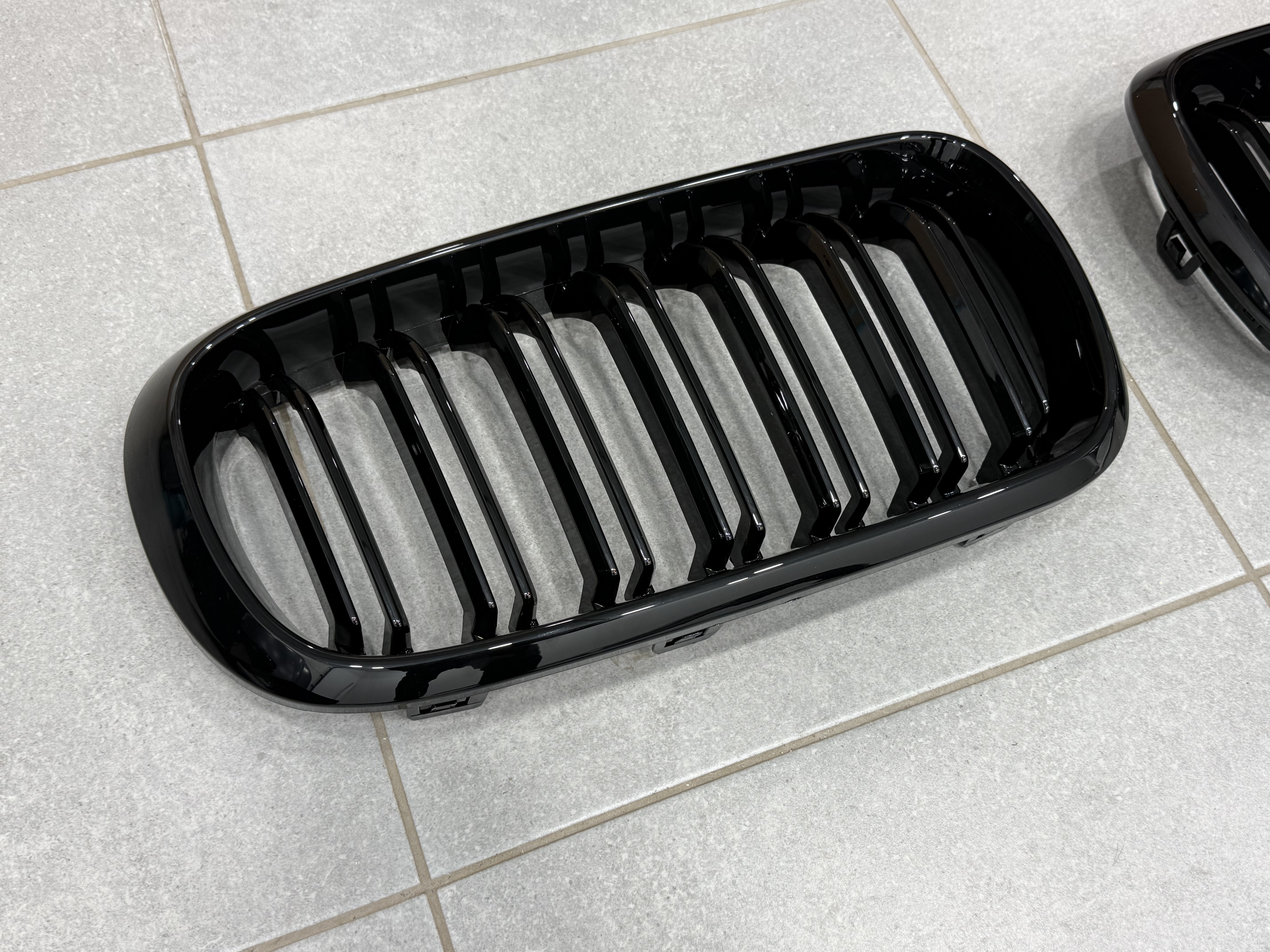 Решітка радіатора ніздрі стиль X5M X6M BMW X5 F15 / F16 2013-2018 2шт. 3