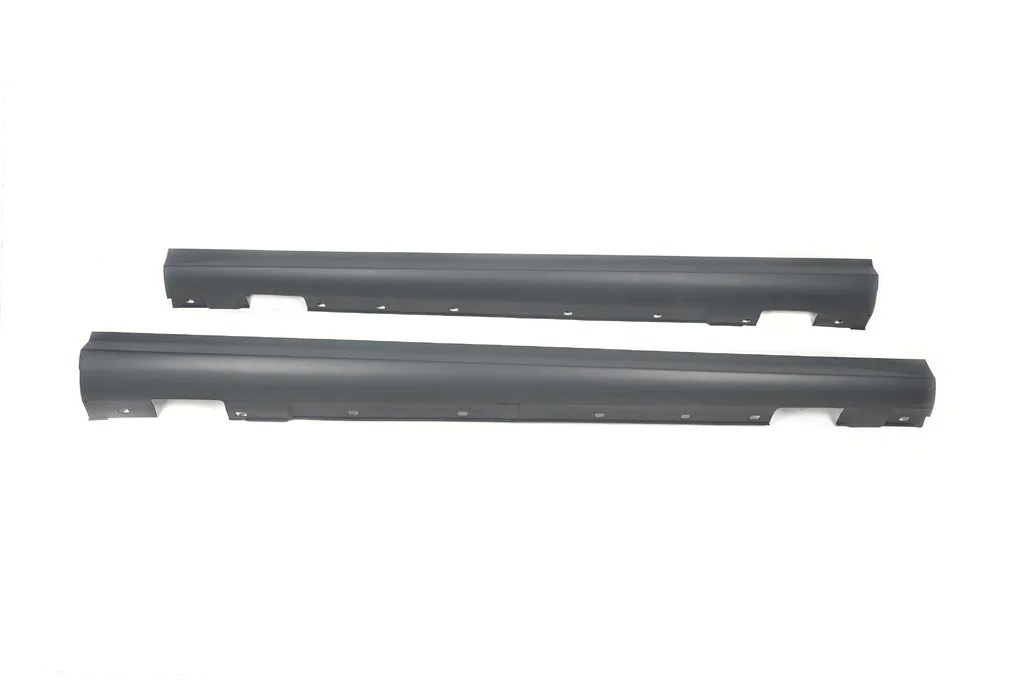 Бокові пороги (стиль С63 AMG) 2