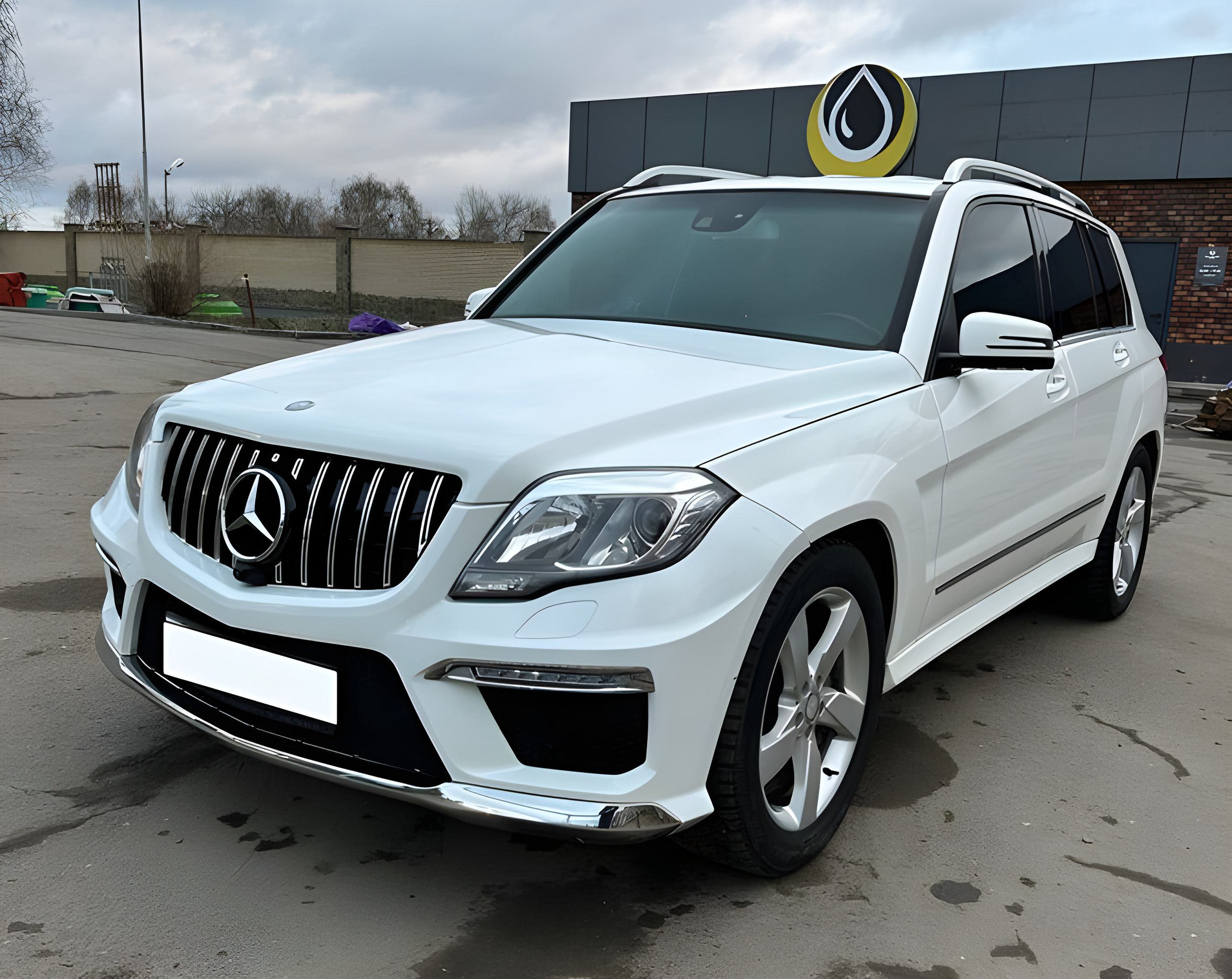 Передній бампер AMG-Style 4