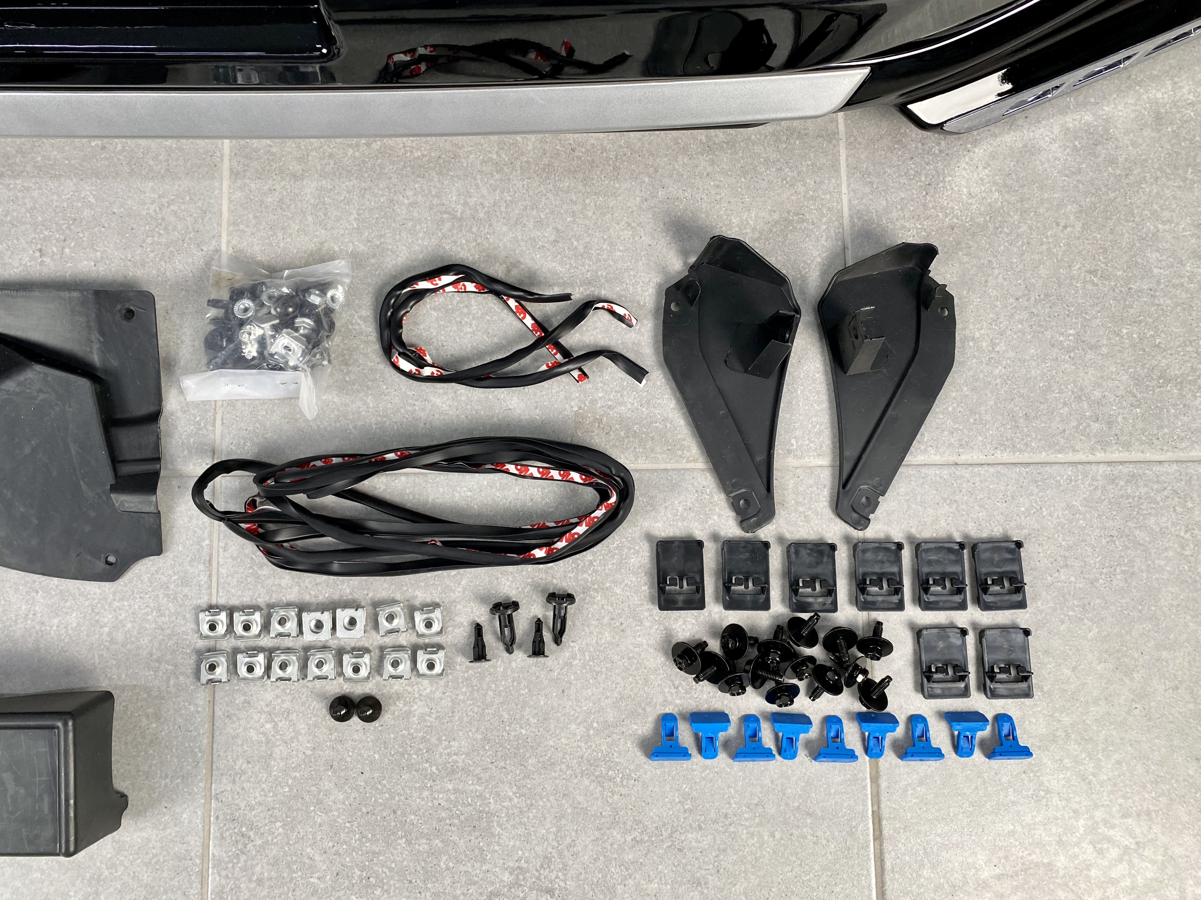 Спідниця переднього бампера Modelista LED Toyota Land Cruiser Prado 150 2013+ ABS чорний колір 6
