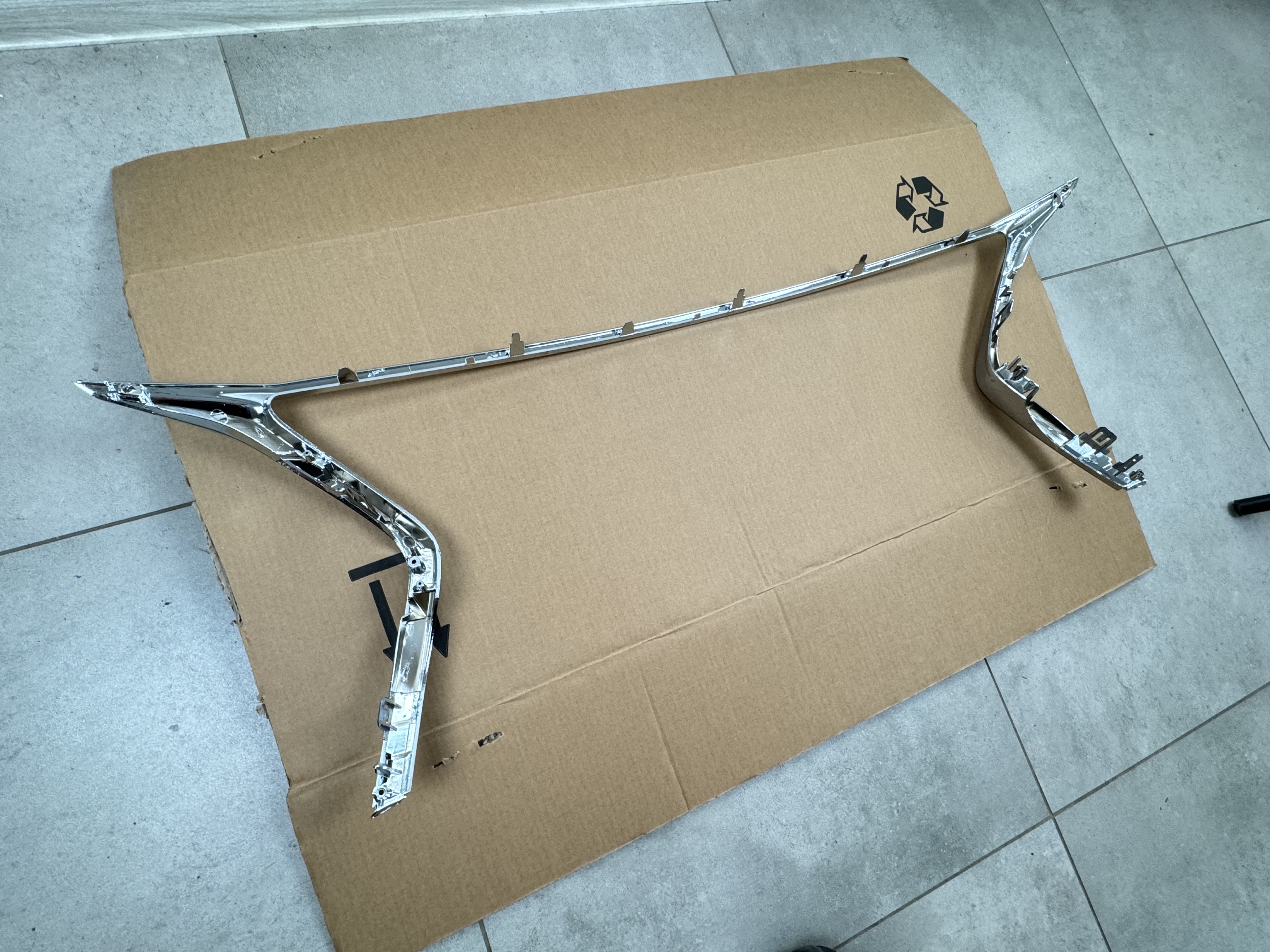 Хром молдинг для решітки F-SPORT Lexus RX 2012-2015 2