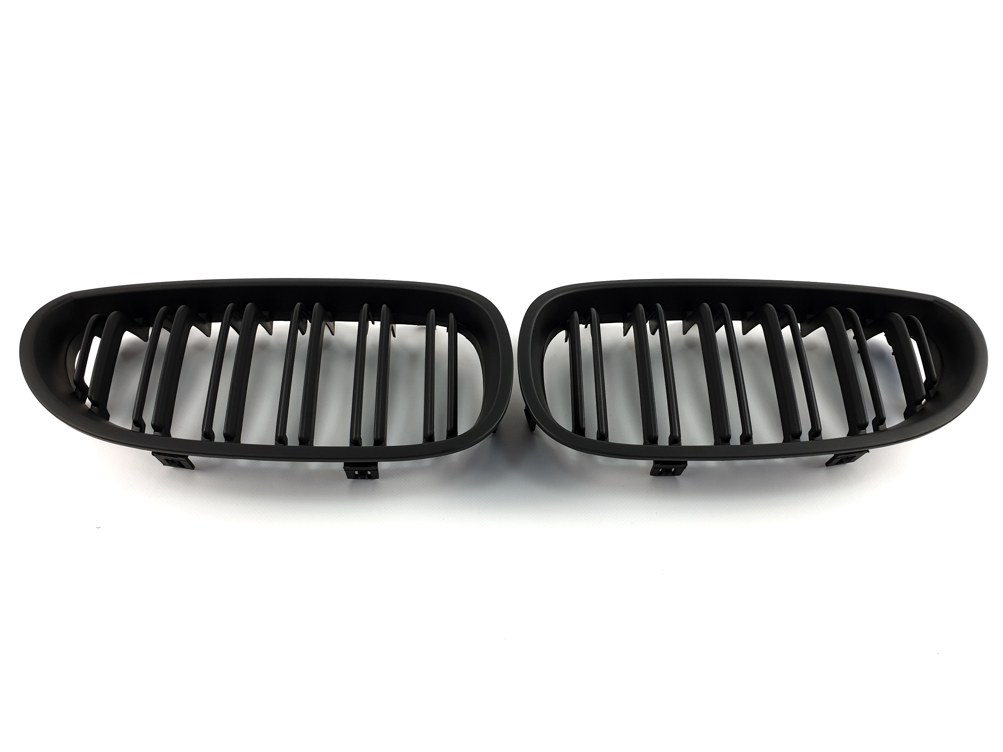 Ніздрі Чорний мат (Подвійні M-Look) на BMW 5 Series E60 / E61 2003-2010 року 2