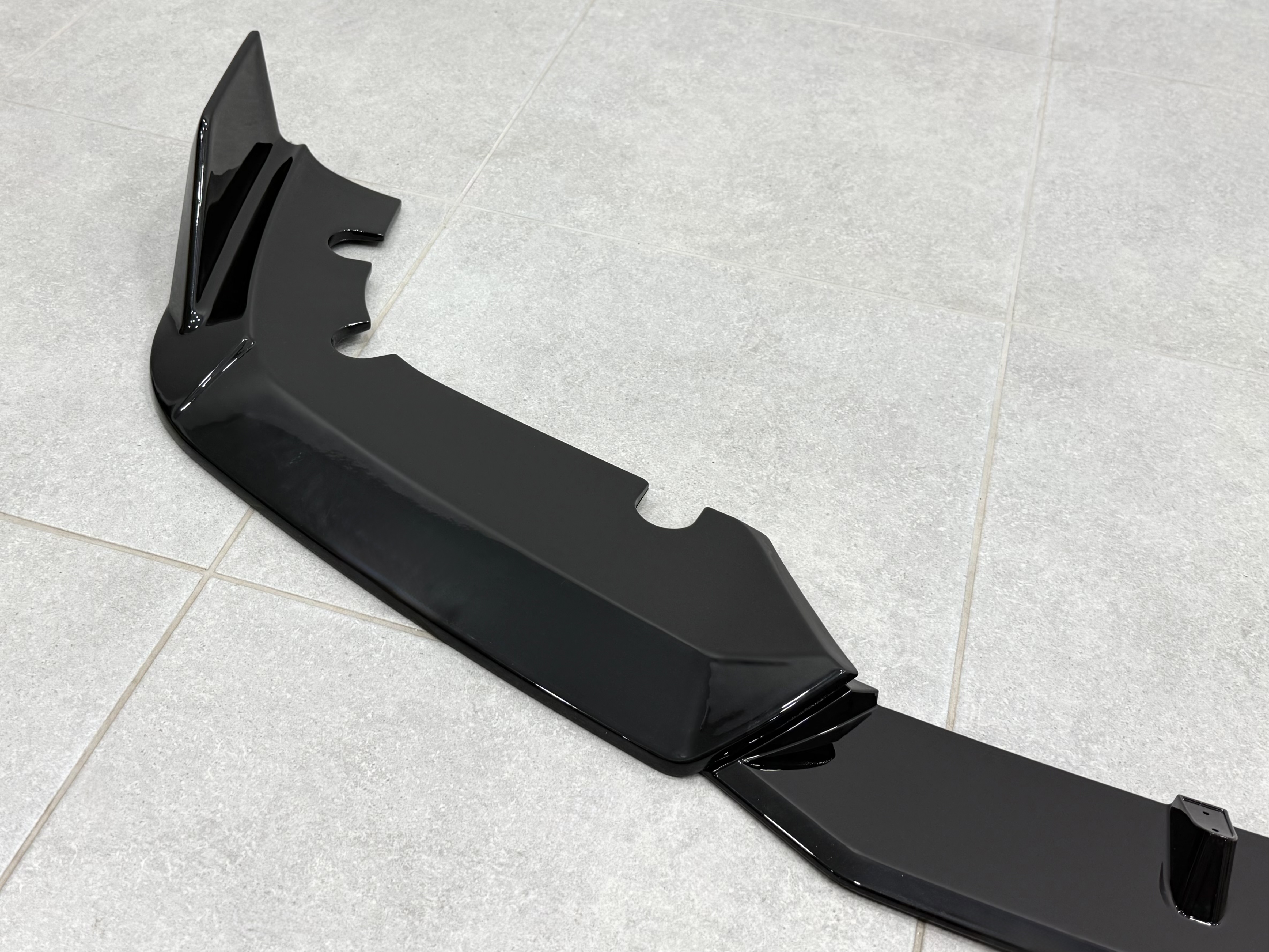 Юбка переднього бампера для BMW X5M G05 F95 2019-2022 ABS пластик, чорний глянець 4