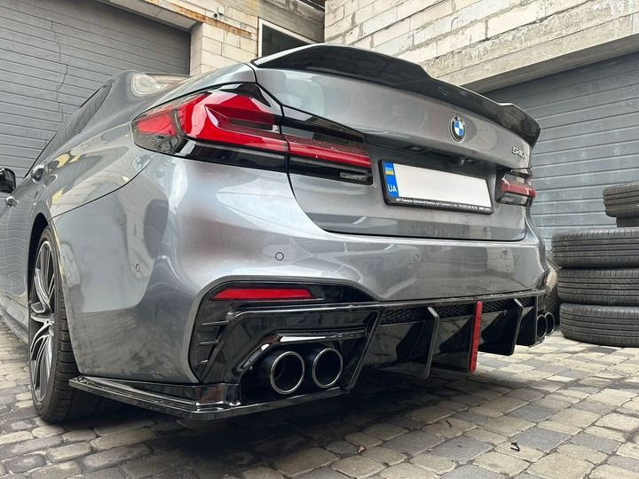 Задній дифузор з насадками (для M-Sport/M5 F90) 3