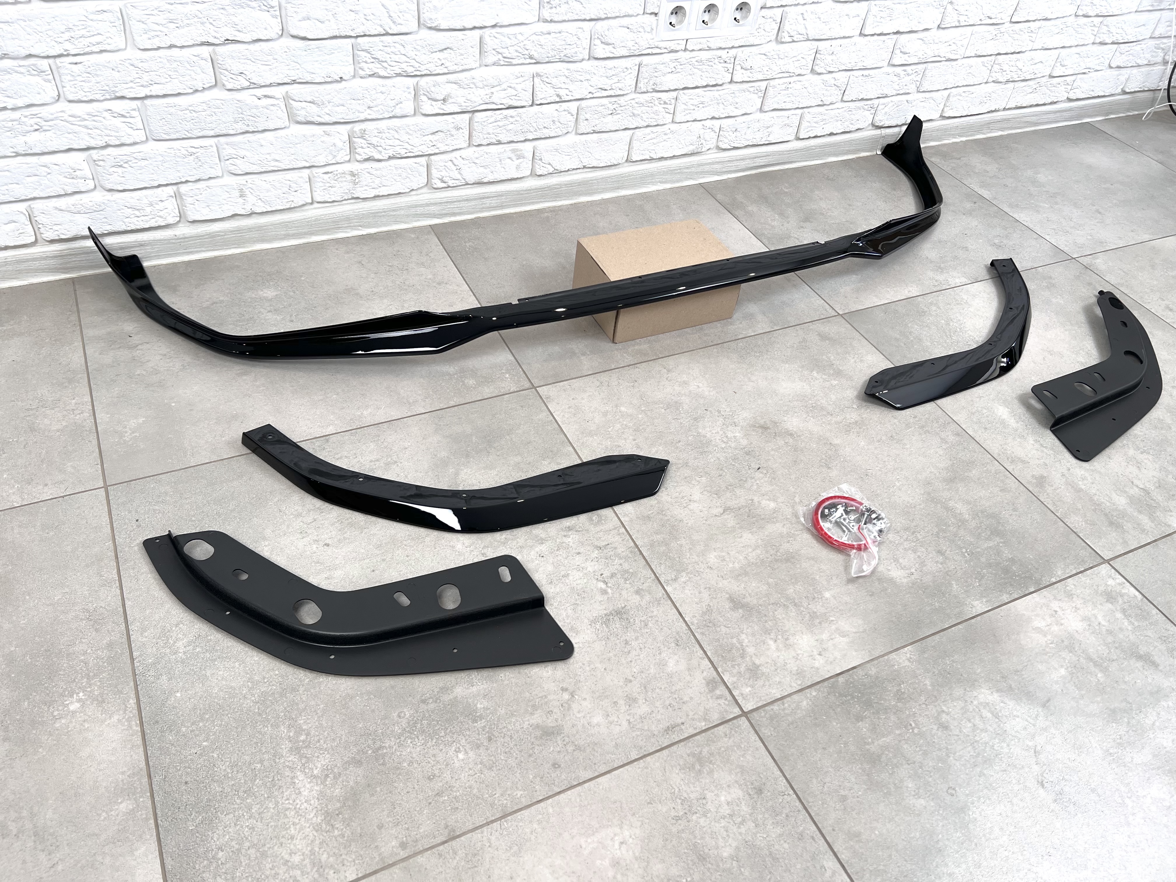 Накладка переднього бампера юбка M performance BMW 3 series G20 G21 2018-2022 абс пластик, чорний глянець 6