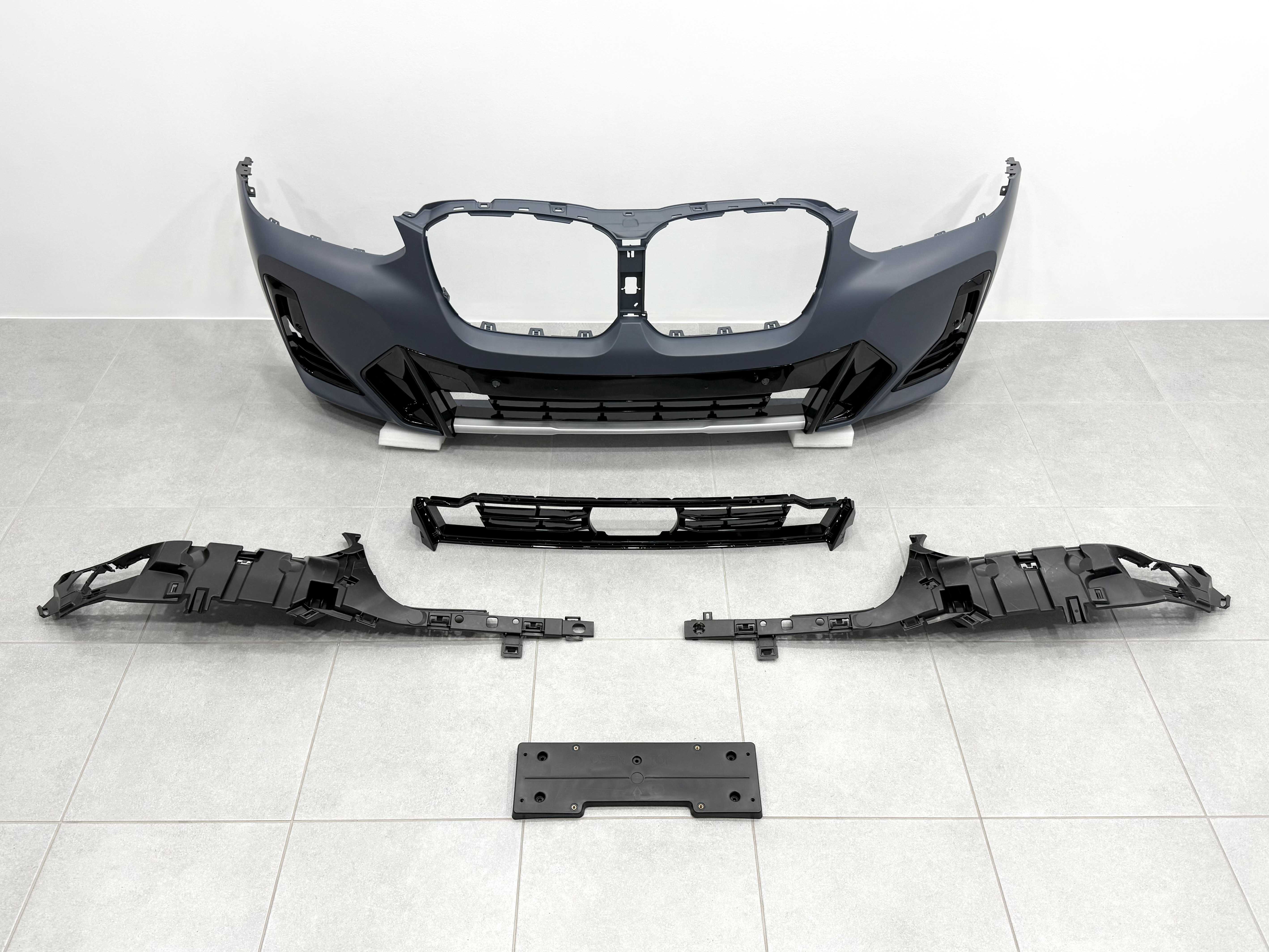 Передній бампер M paket у зборі для BMW X3 G01 X4 G02 2021-2024 3