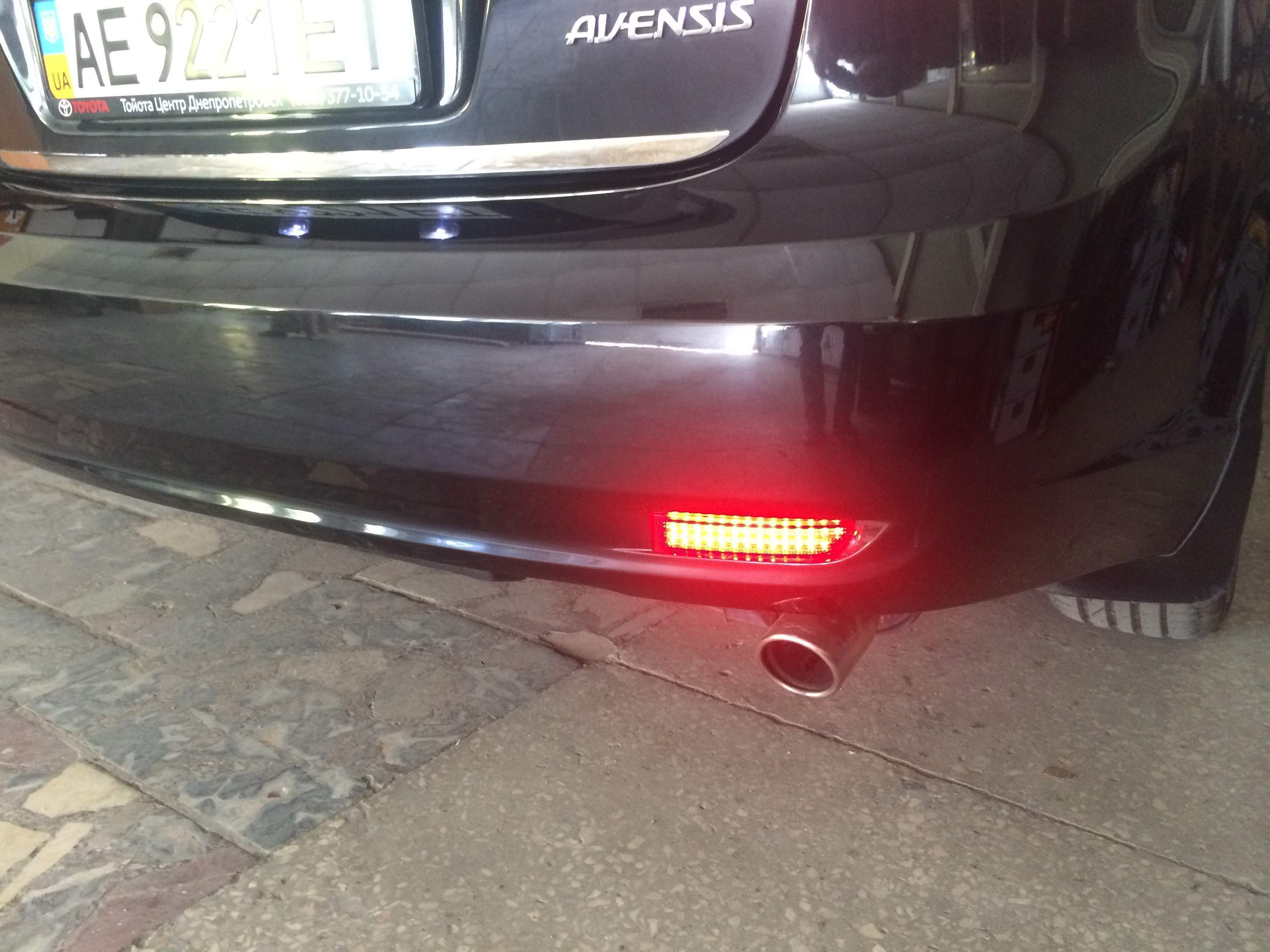 Габаритні вогні Toyota Avensis 2009-2012 6