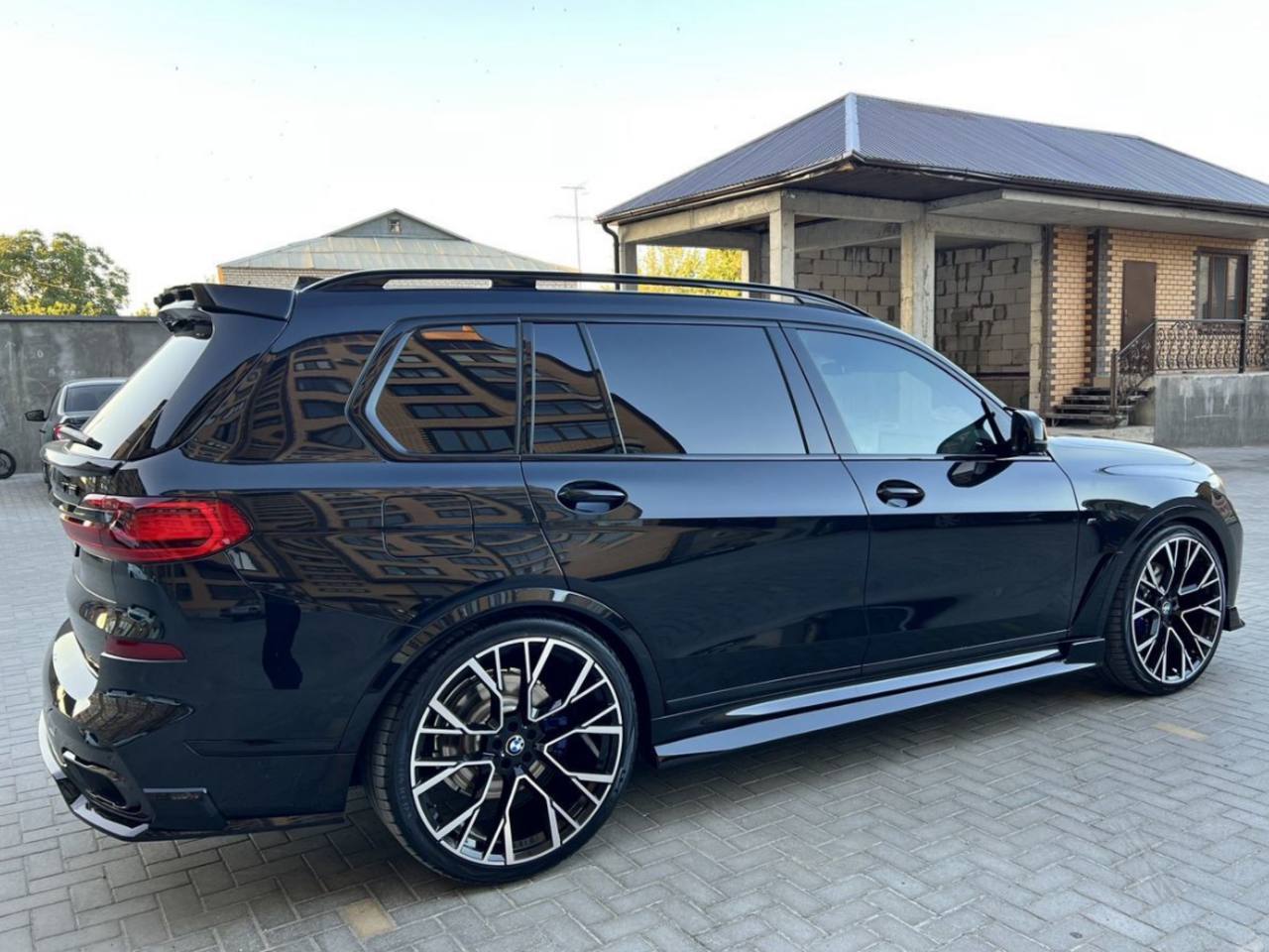 Комплект обвісу Paradigma BMW X7 G07 2019-2022, чорний глянець 4
