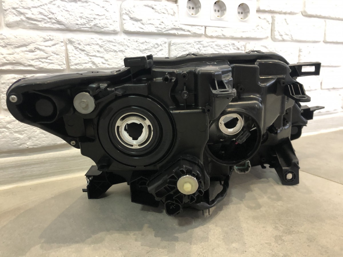 Фара права галоген Nissan Rogue T32 2014-2016 до рестайлінгу 2