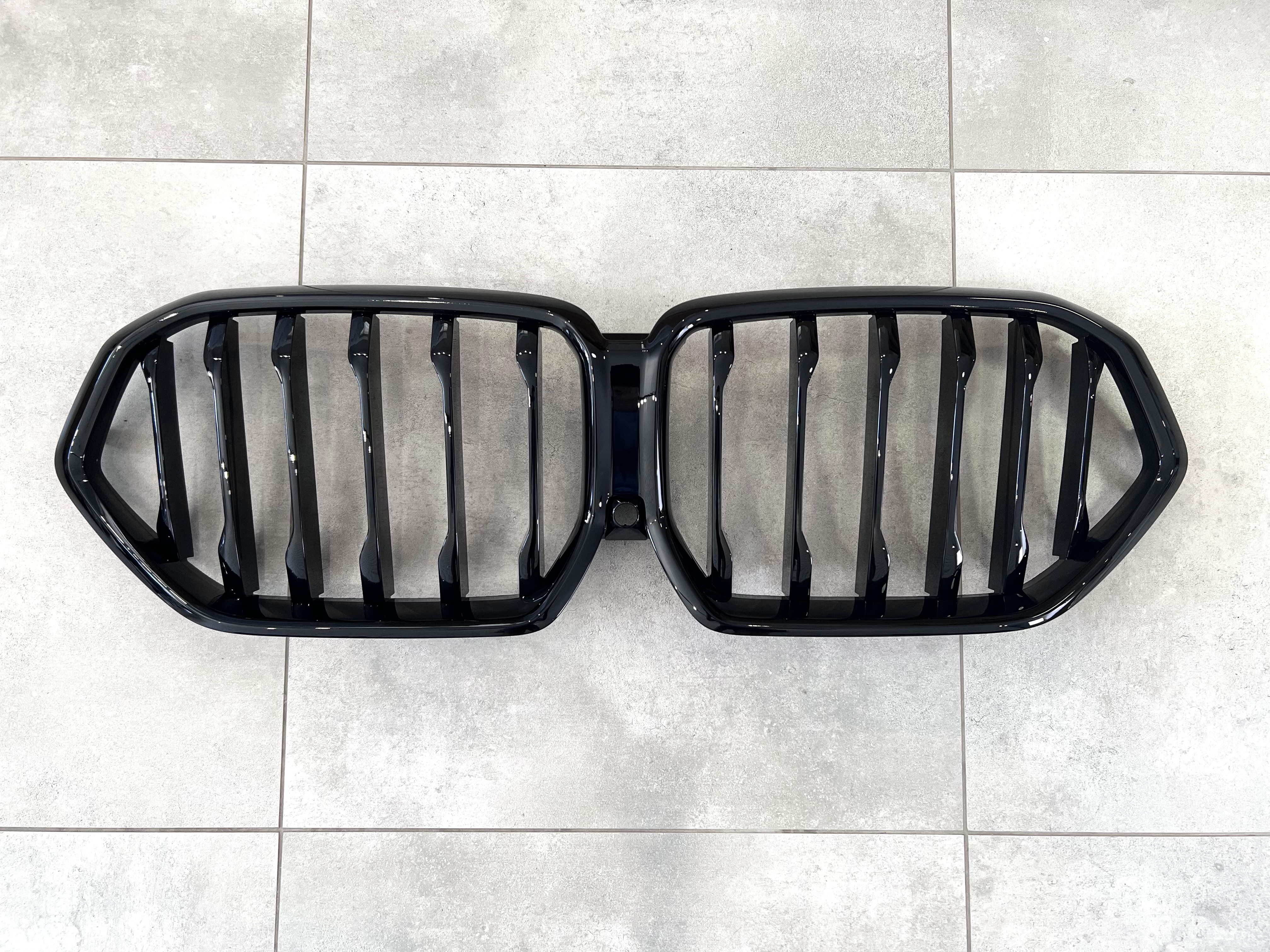 Решітка радіатора ніздрі M-Performance для BMW X6 G06 2019- чорний глянець 4