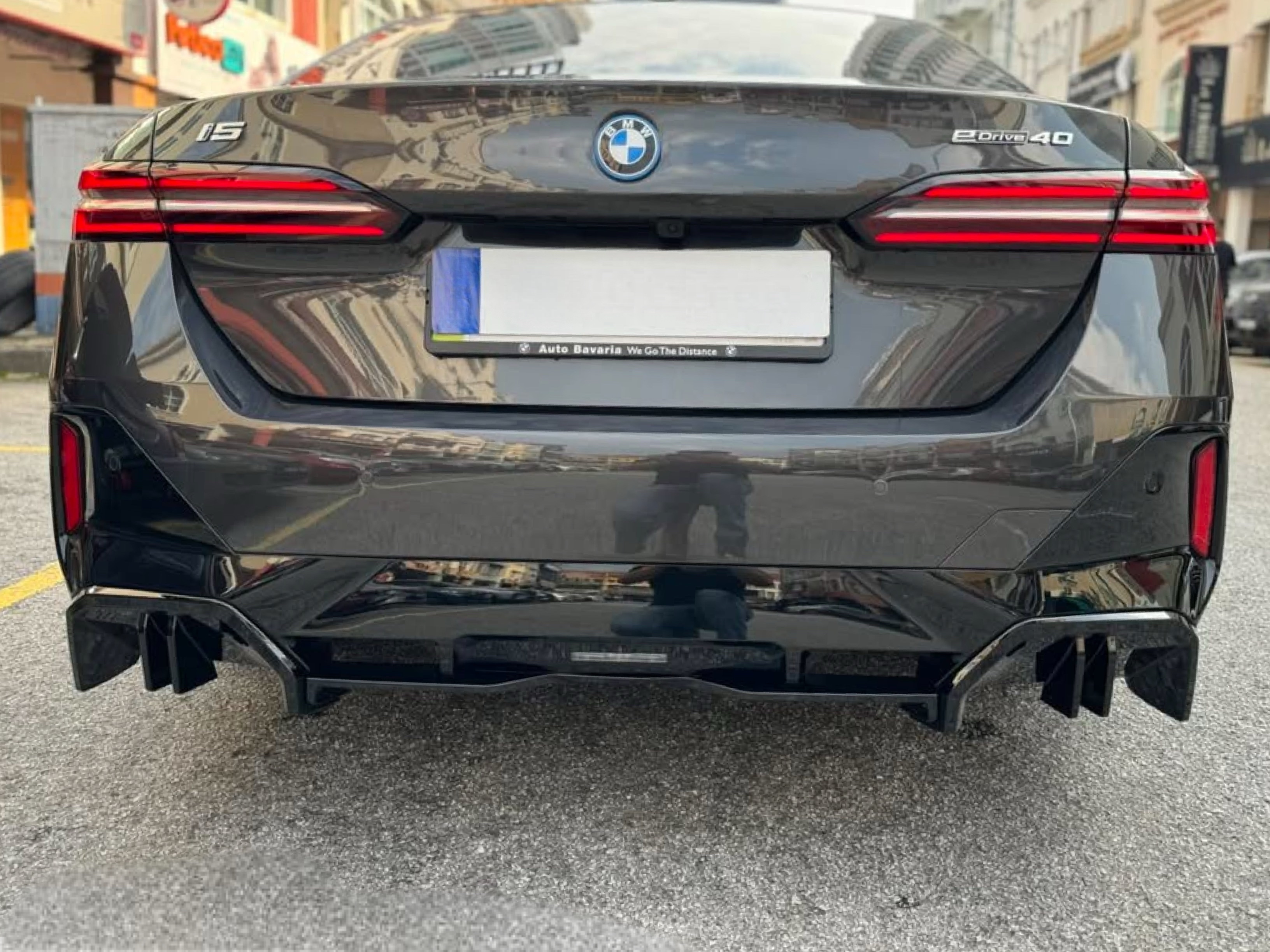 Обвіс юбка заднього бампера M-Performance для BMW 5 series G60 G61 2024-, колір чорний глянець 5