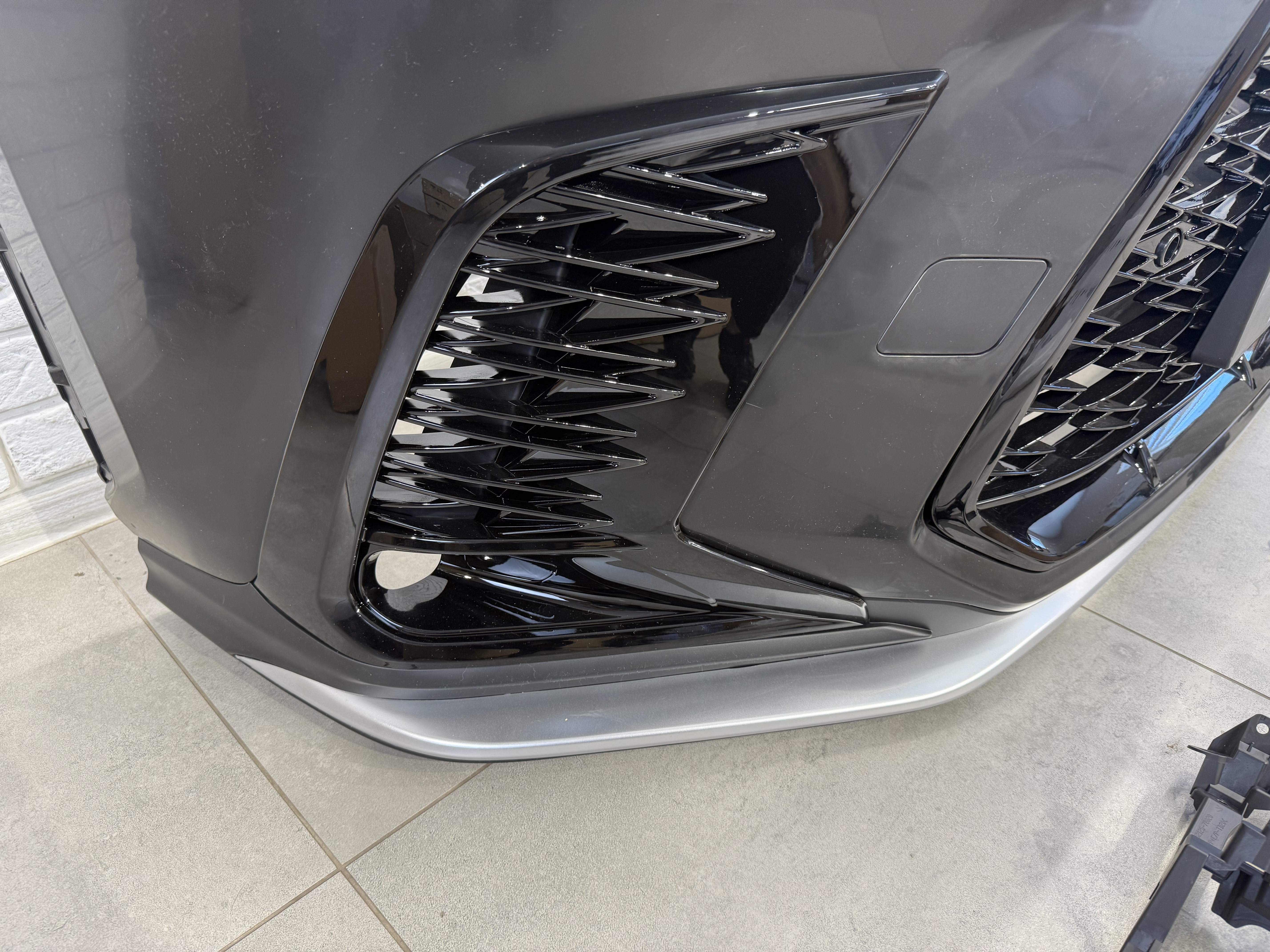 Бампер передній у зборі F-SPORT Lexus NX 2022+ 5