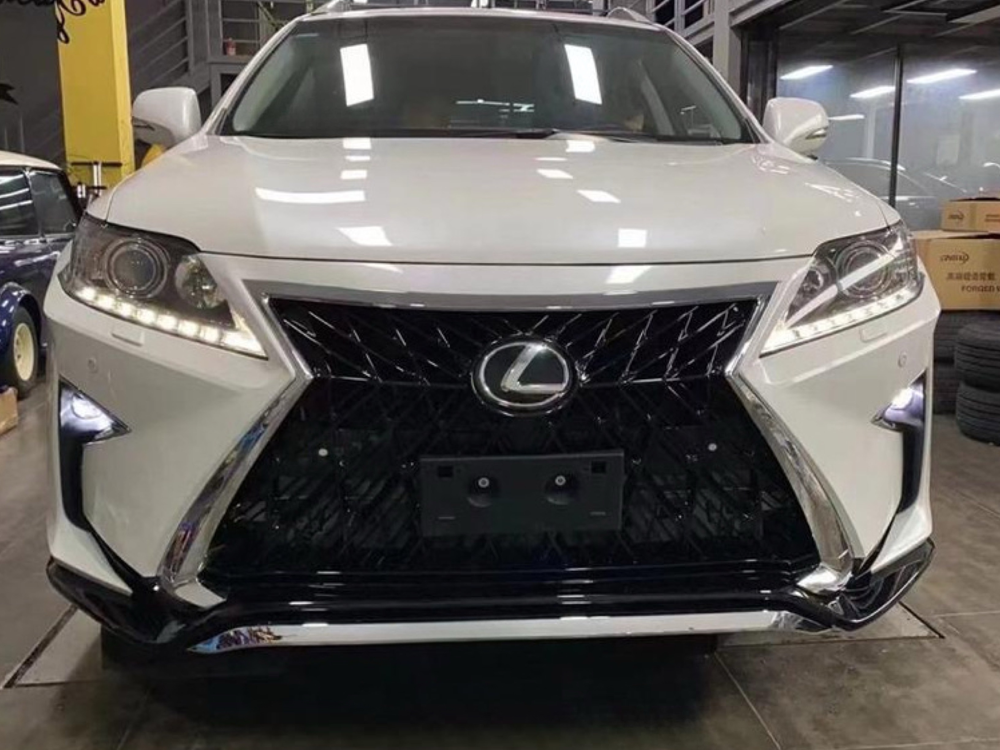 Обвіс бампер передній Lexus RX 2012-2015 TRD у стилі 2016+ 3