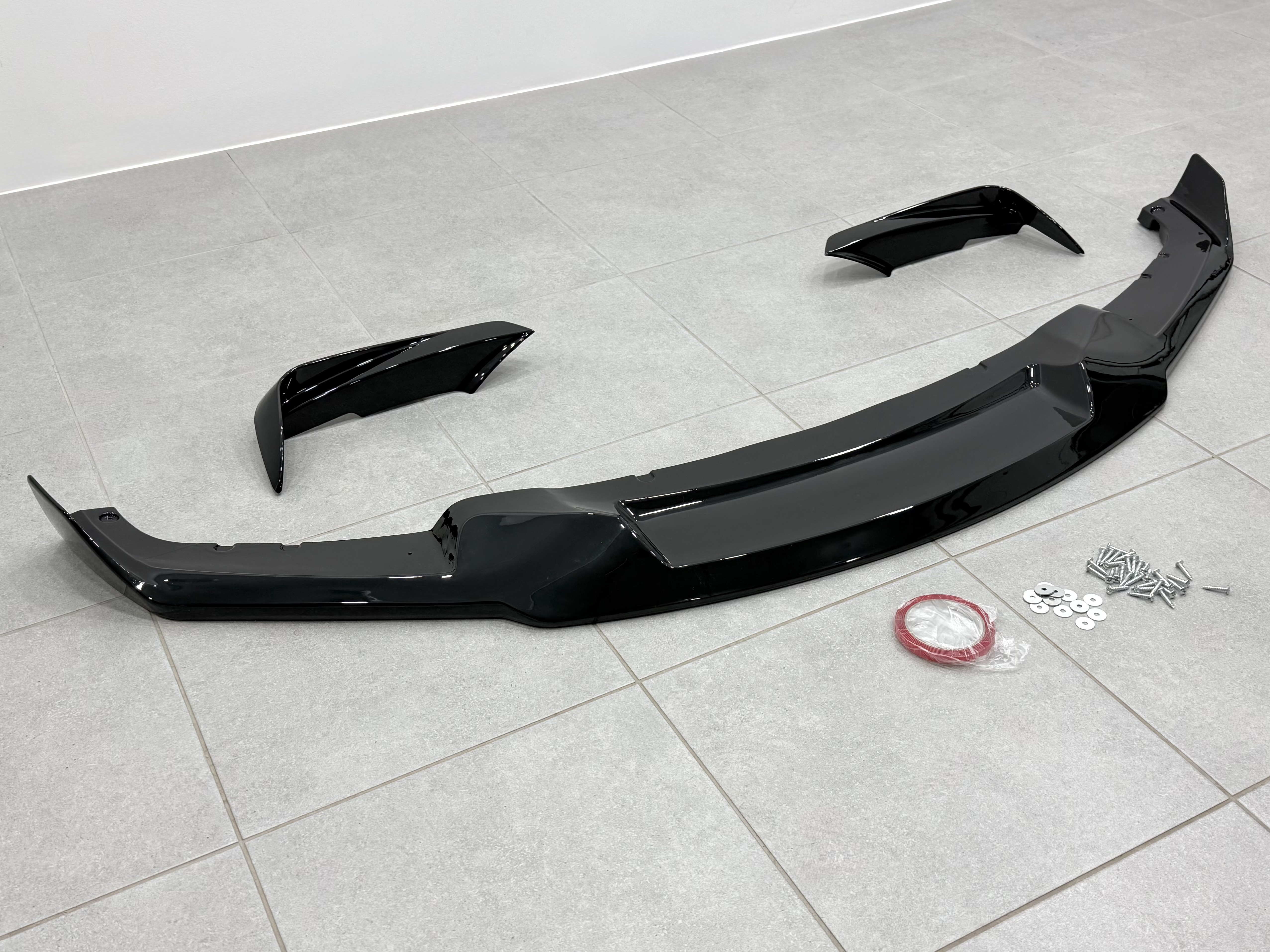 Юбка переднього бампера M-Performance MAD F30 F31 2012-2018, колір чорний глянець 3