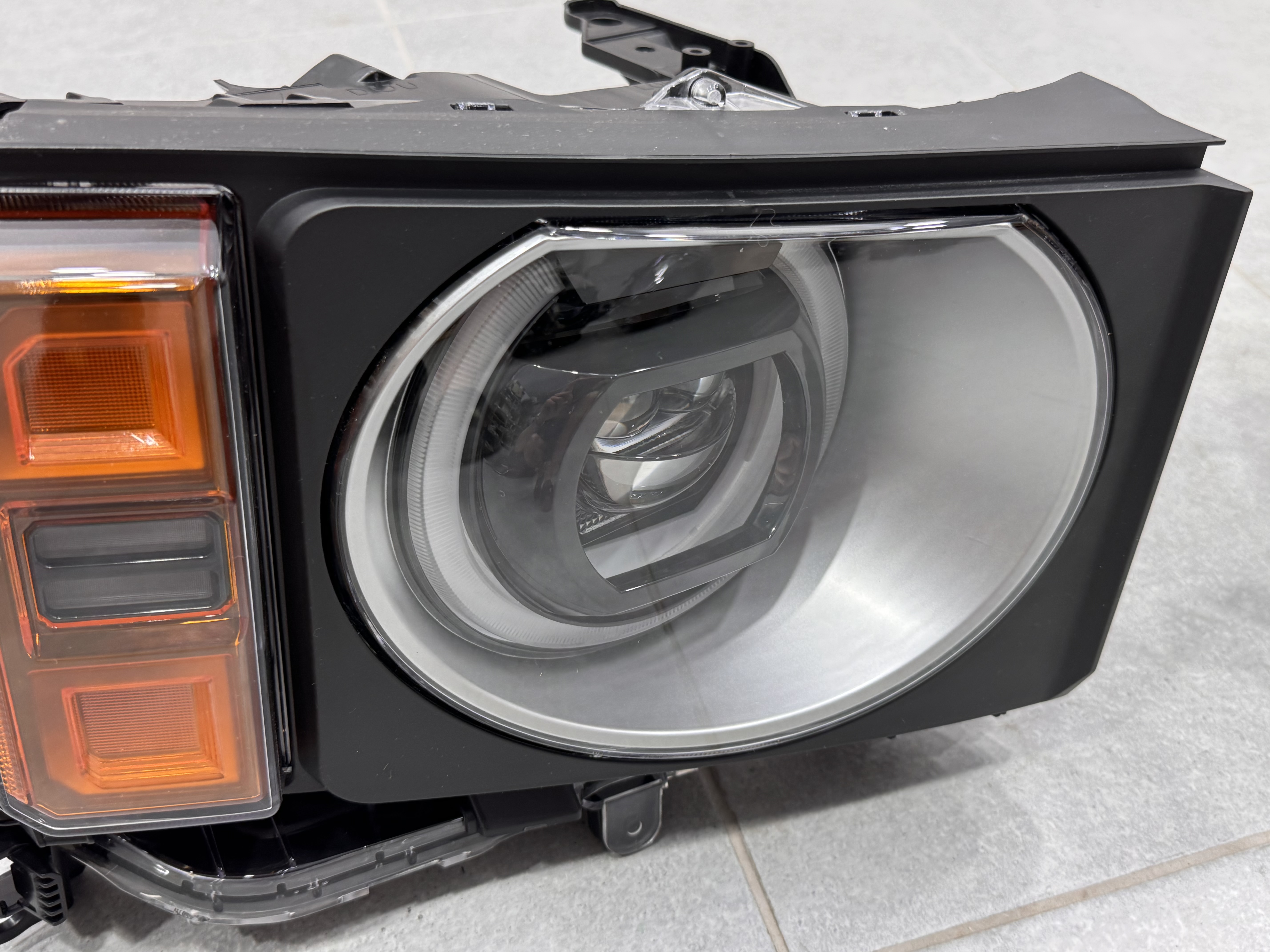 Фари ROUND LED Toyota Land Cruiser Prado 250 2024, комплектні з блоками 2 шт. для заміни простих фар на круглі 3