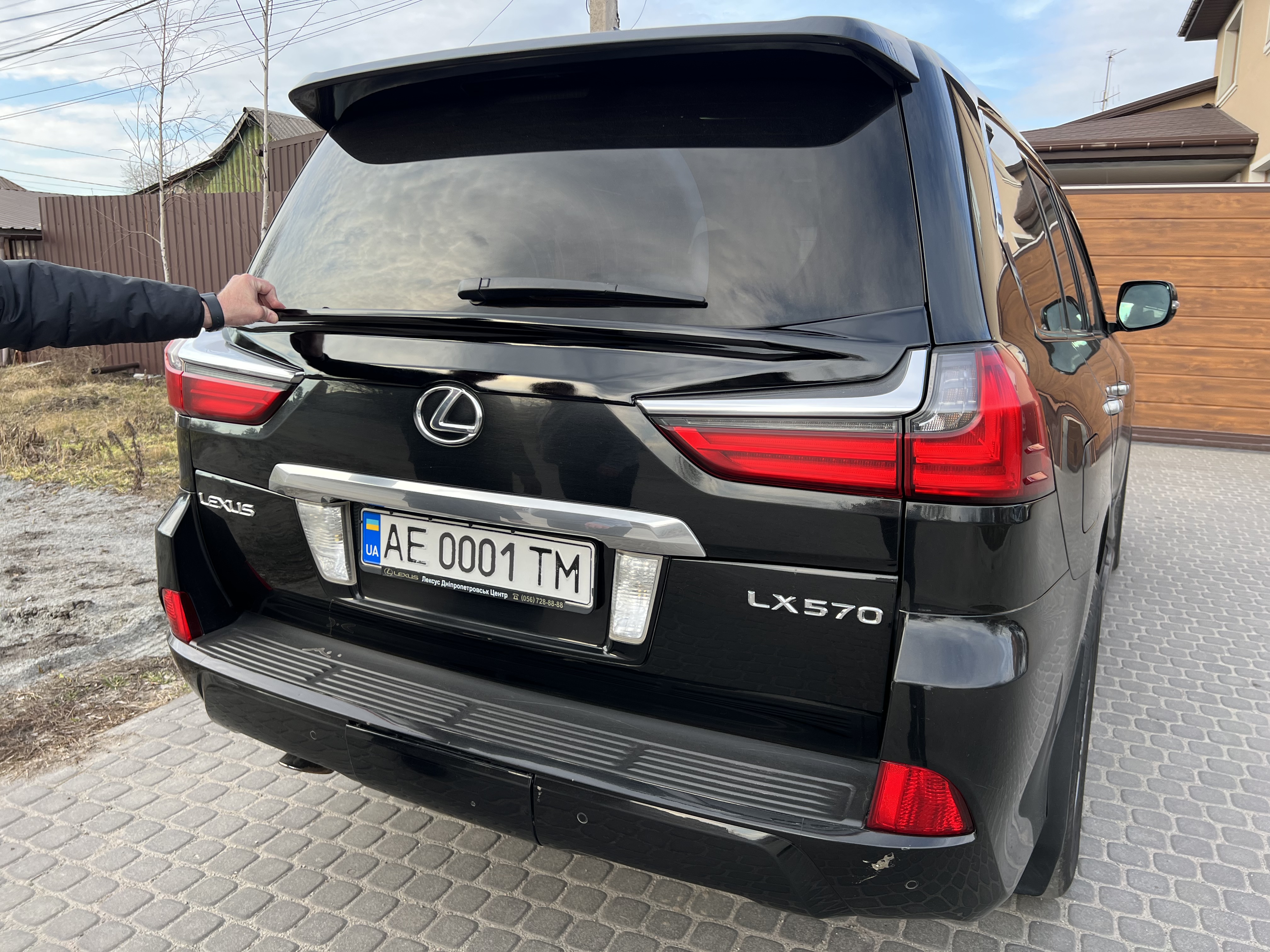Спойлер WALD Lexus LX 450D / 570 2015-2022 ABS пластик, колір чорний 3