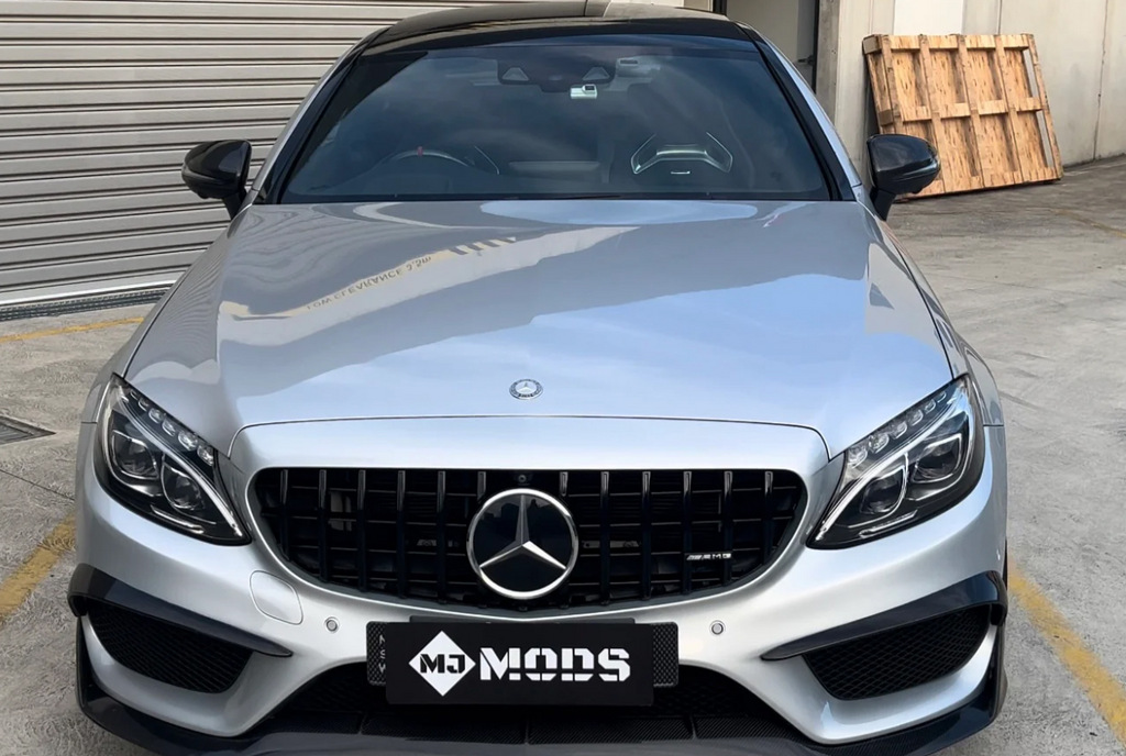 Передня решітка Panamericana GT Black (для Avantgarde/AMG-Line/C43 AMG) 2014-2021, без камери 6
