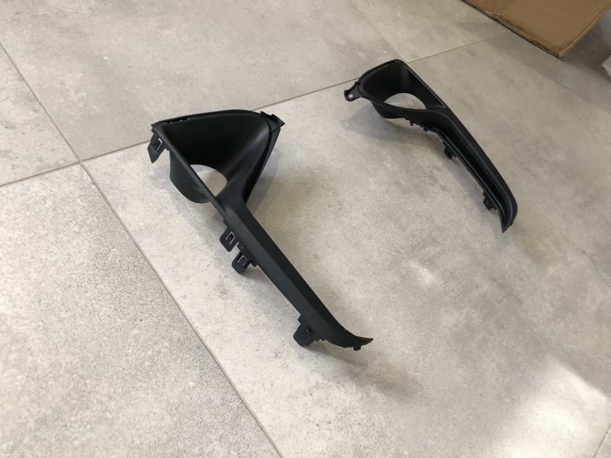 Заглушки кришки туманок Lexus RX 2015-2019 2шт. L-5314148081/R-5314148080 4