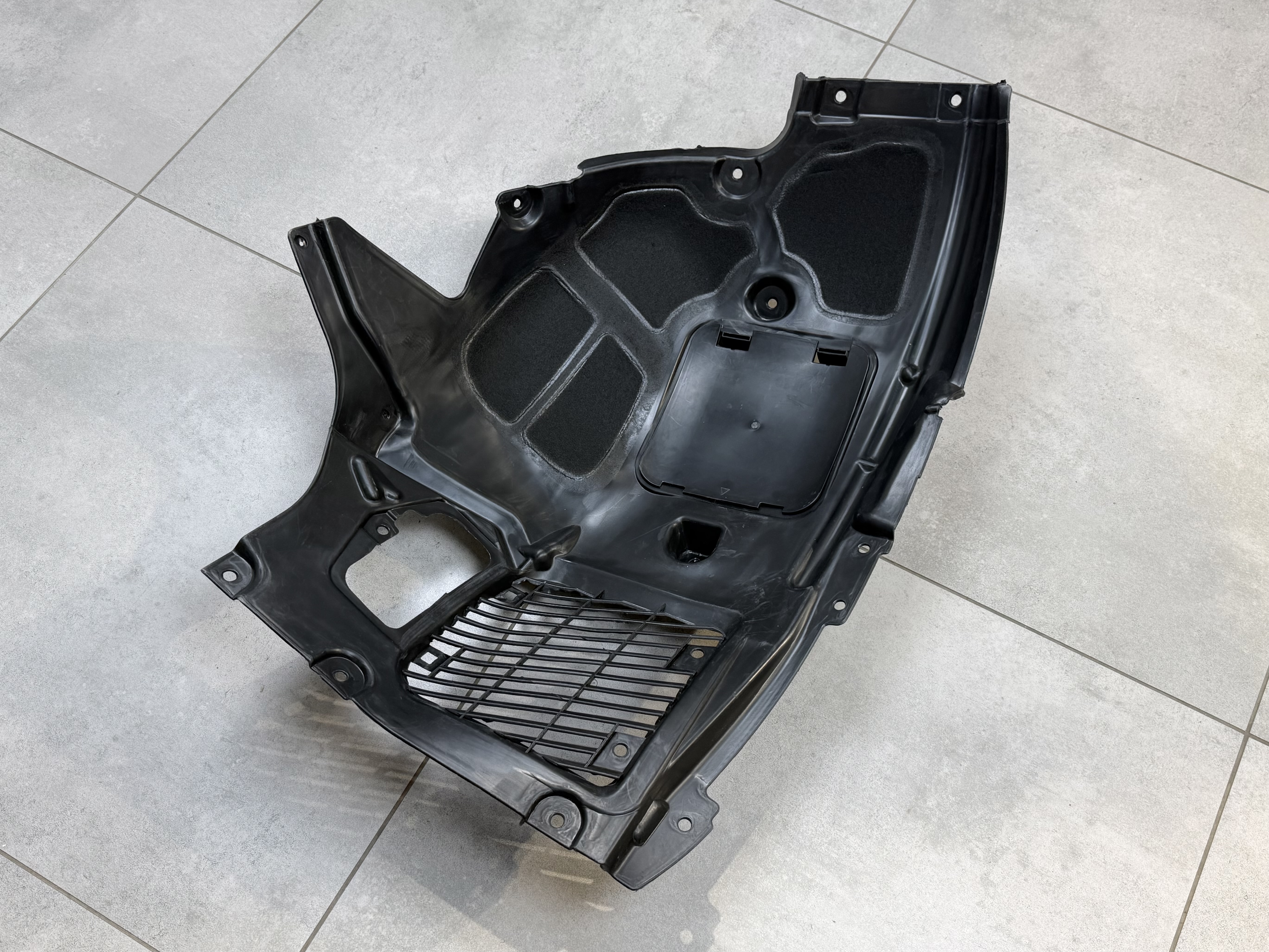 Підкрилок правий передній 51717493366 для BMW 7 series G11 G12 2015-2021 6