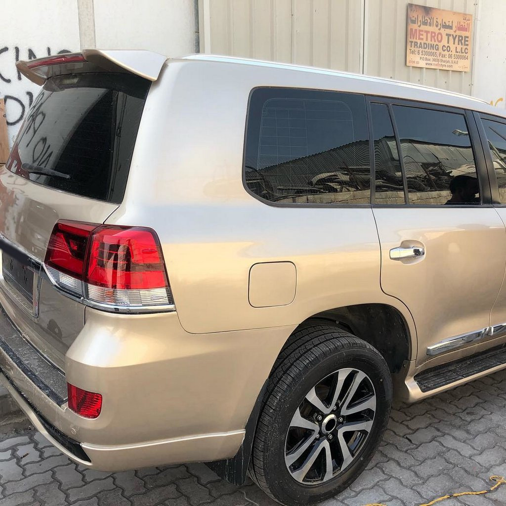 Комплект рестайлінгу з LC200 2008-2015 на 2016 Executive 6