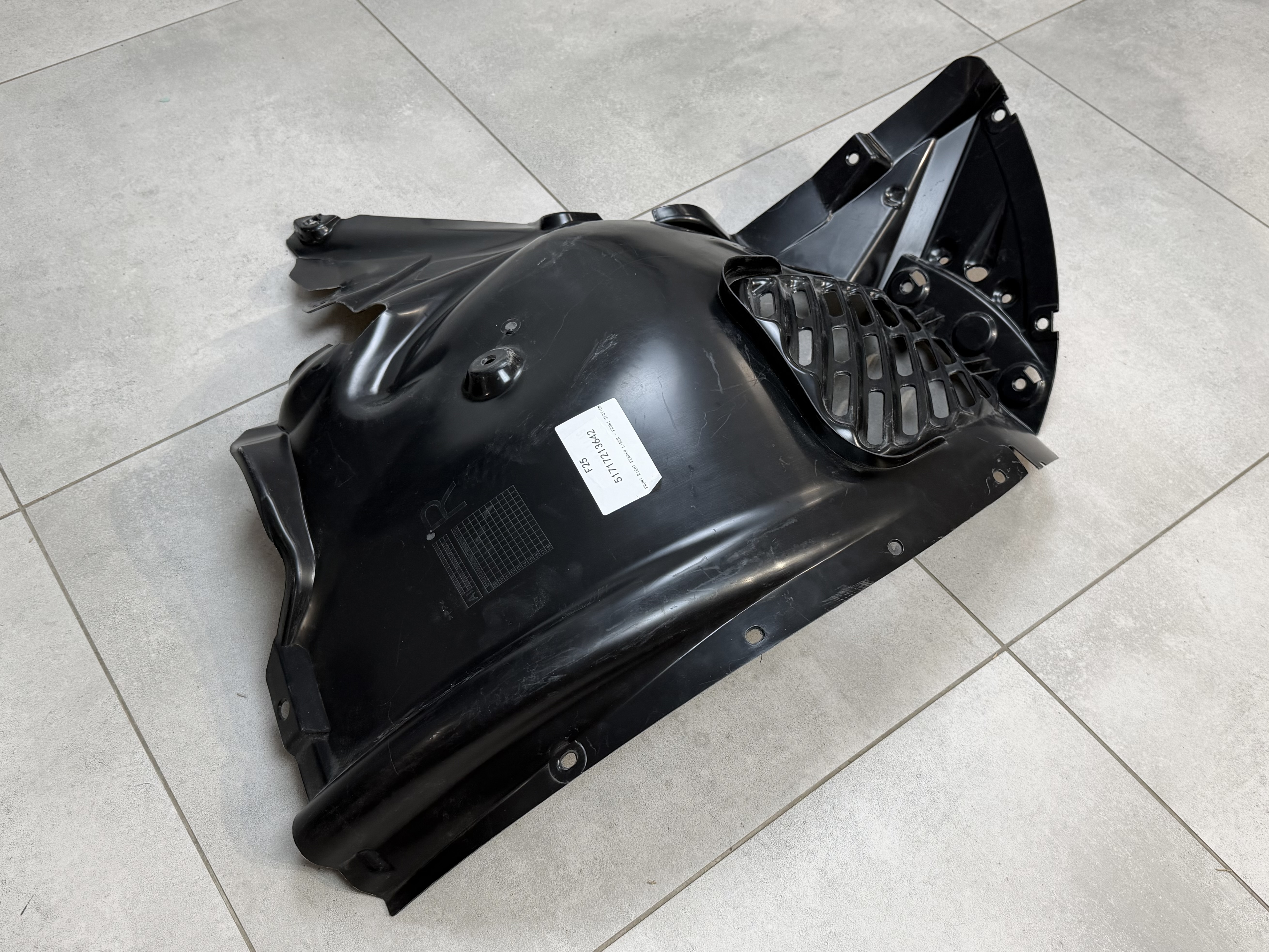 Підкрилок правий передній 51717213642 для BMW X3 F25 2013-2017 3