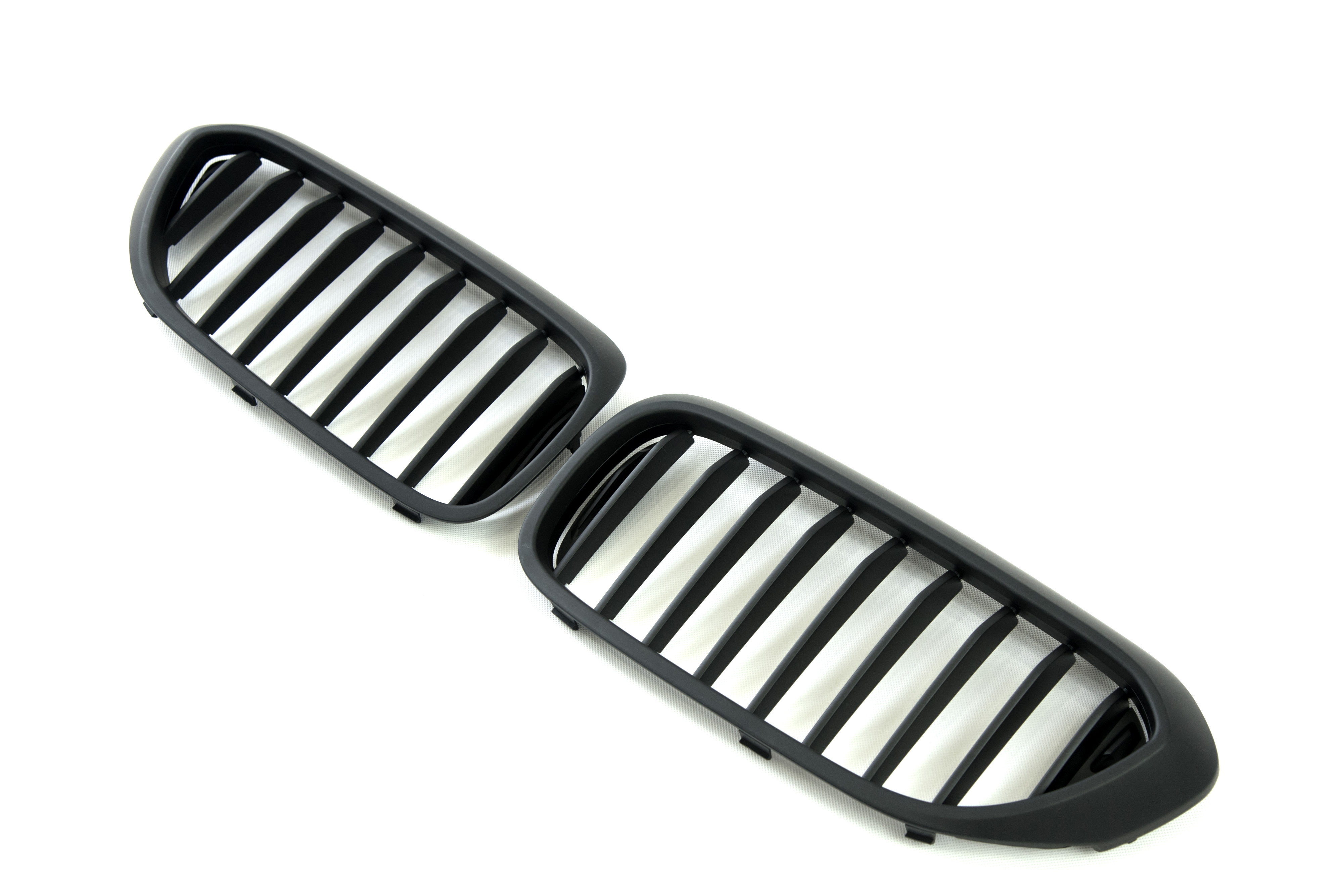 Ніздрі Чорний мат (1 Bar) на BMW 5 Series G30 / G31 2017-2020 року 2
