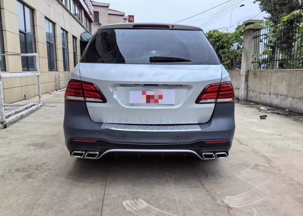 Комплект рестайлінгу в GLE63 AMG 5