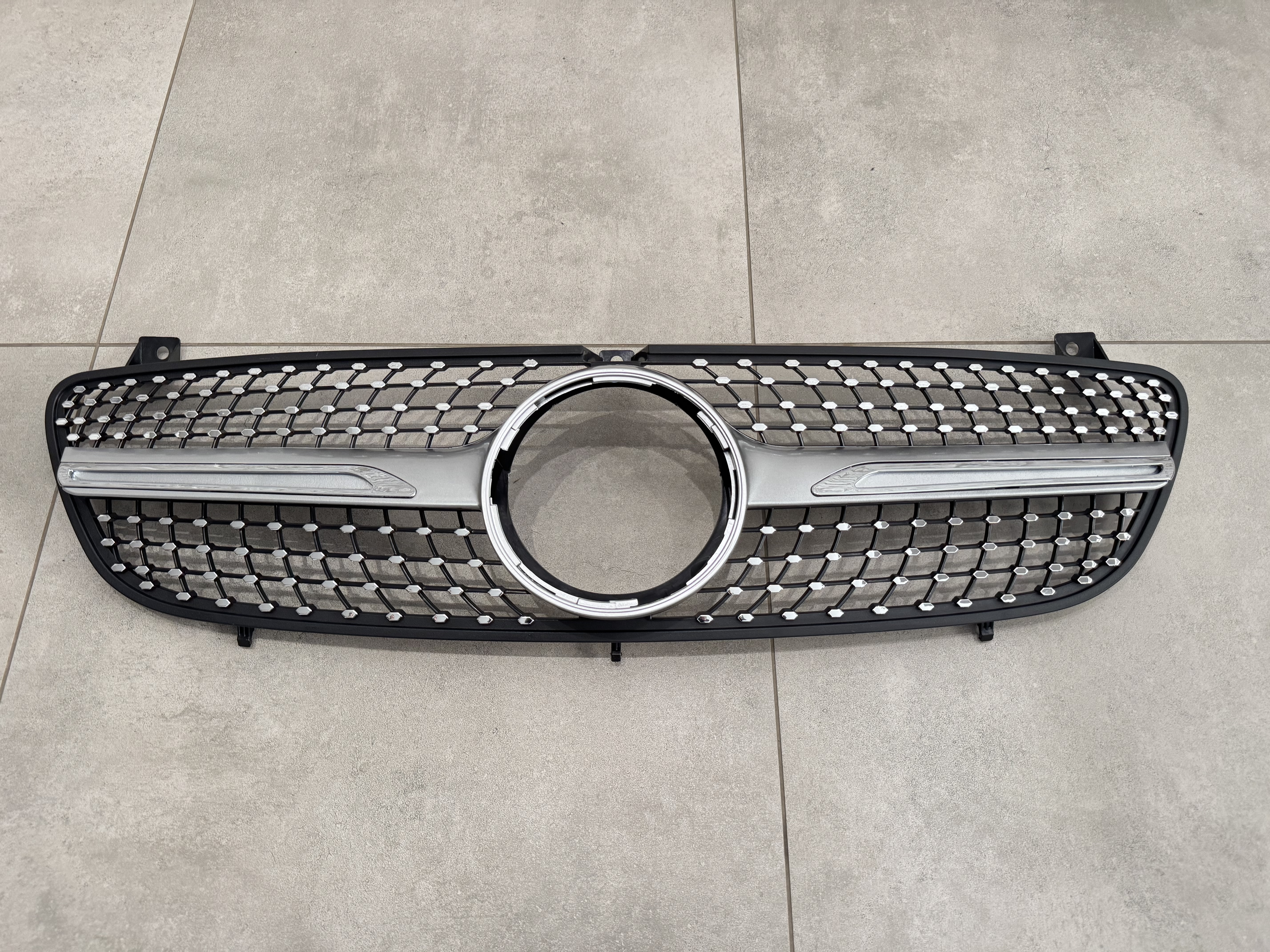 Решітка радіатора DIAMOND Mercedes Benz Vito W639 2003-2009