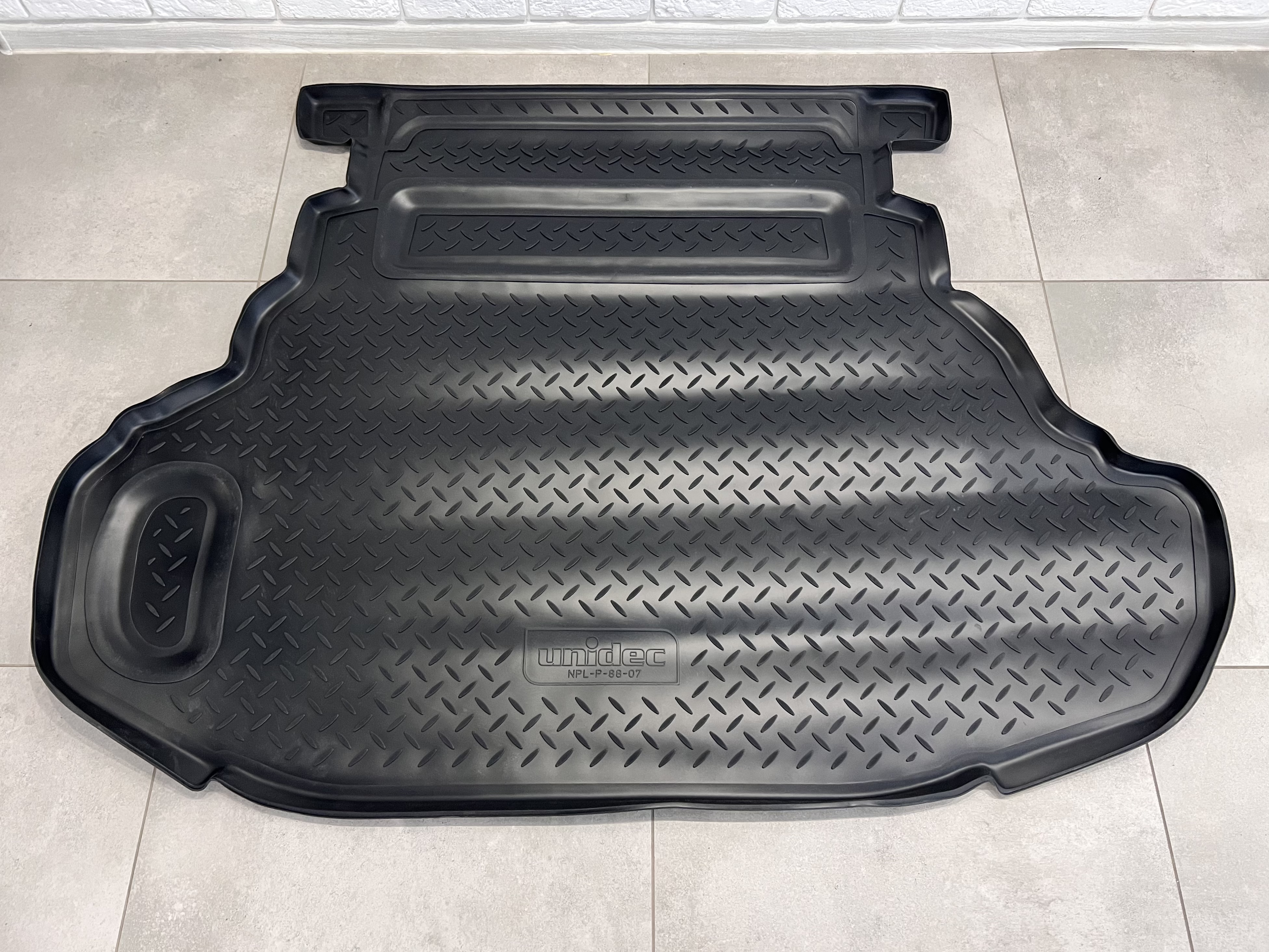 Килим багажника поліуретановий Norplast для Toyota Camry 50/55 у комплектації Comfort, Elegance (без ел. пакета заднього дивана) 2